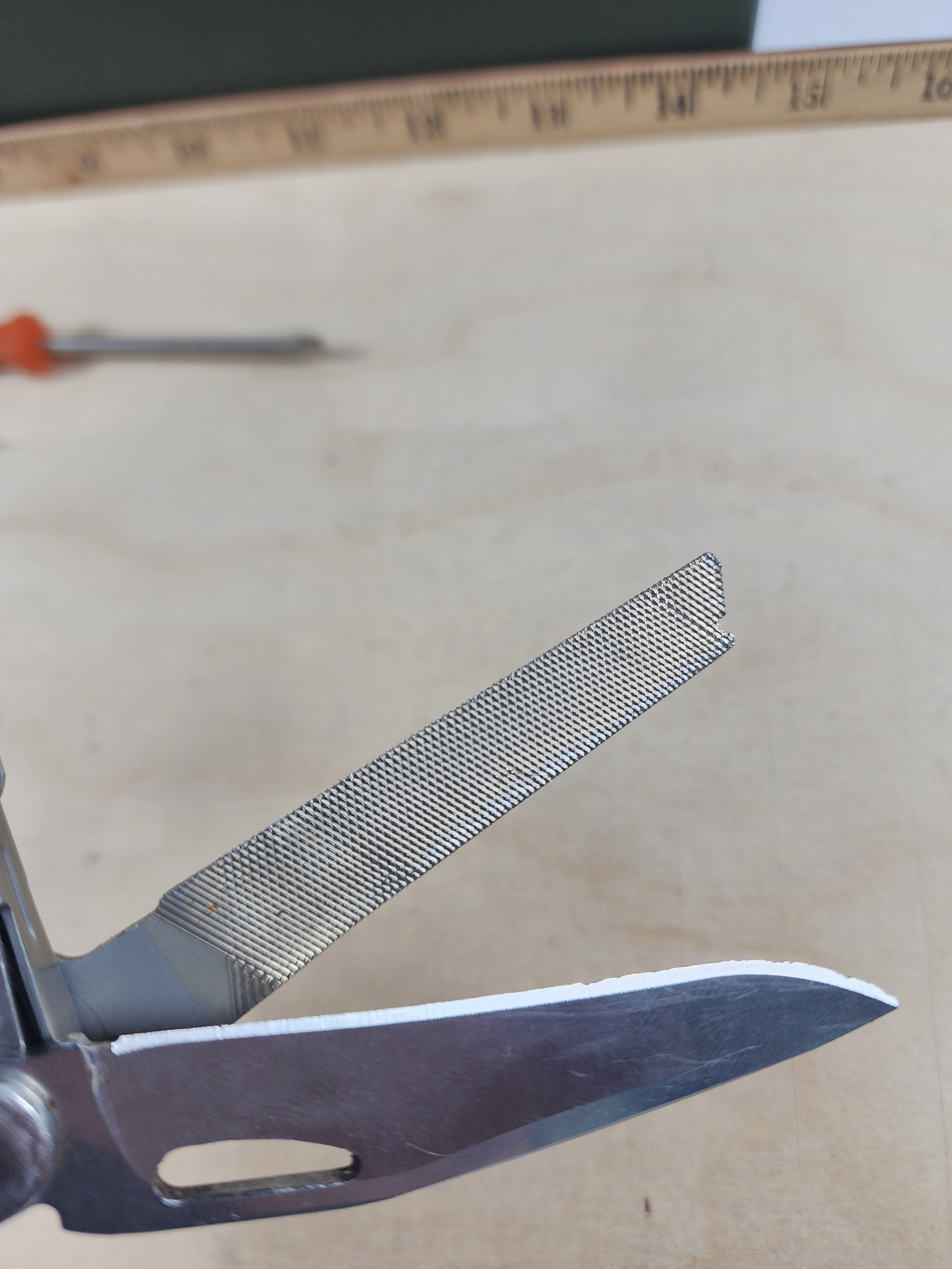 Leatherman Wave #-108 light usage, dirty, knife chipped