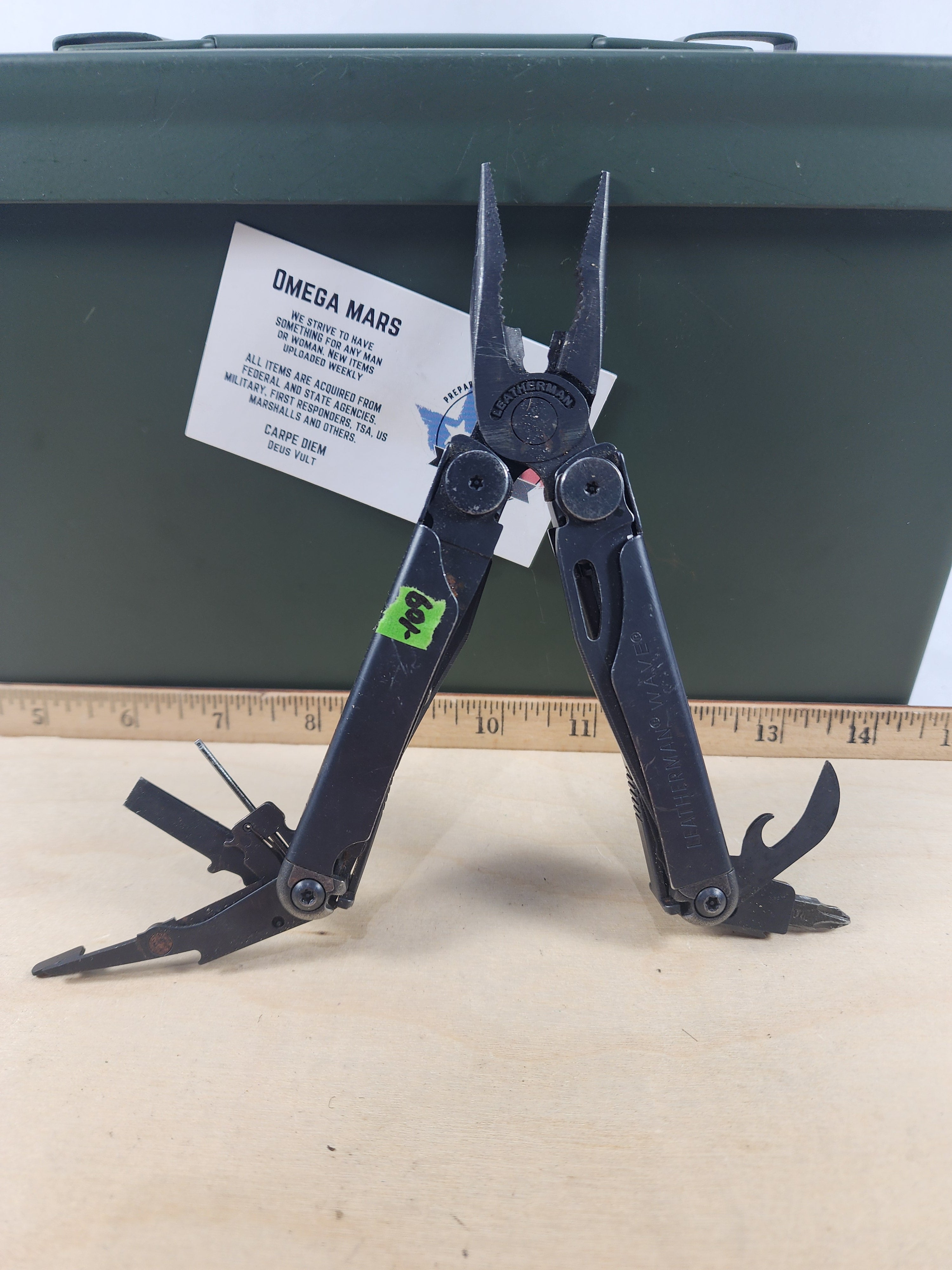 Leatherman Wave #-109 light usage, dirty, rust present