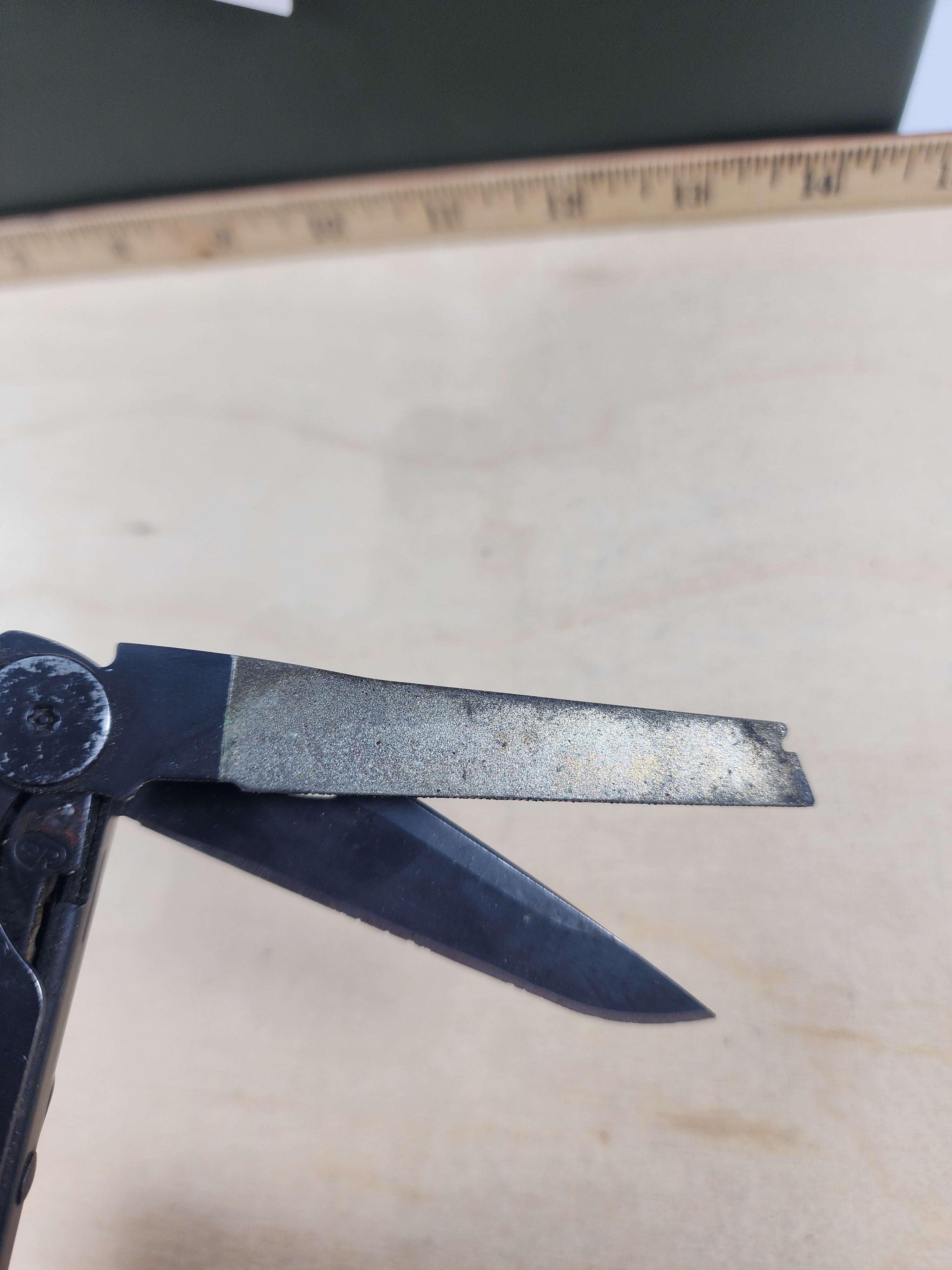 Leatherman Wave #-109 light usage, dirty, rust present