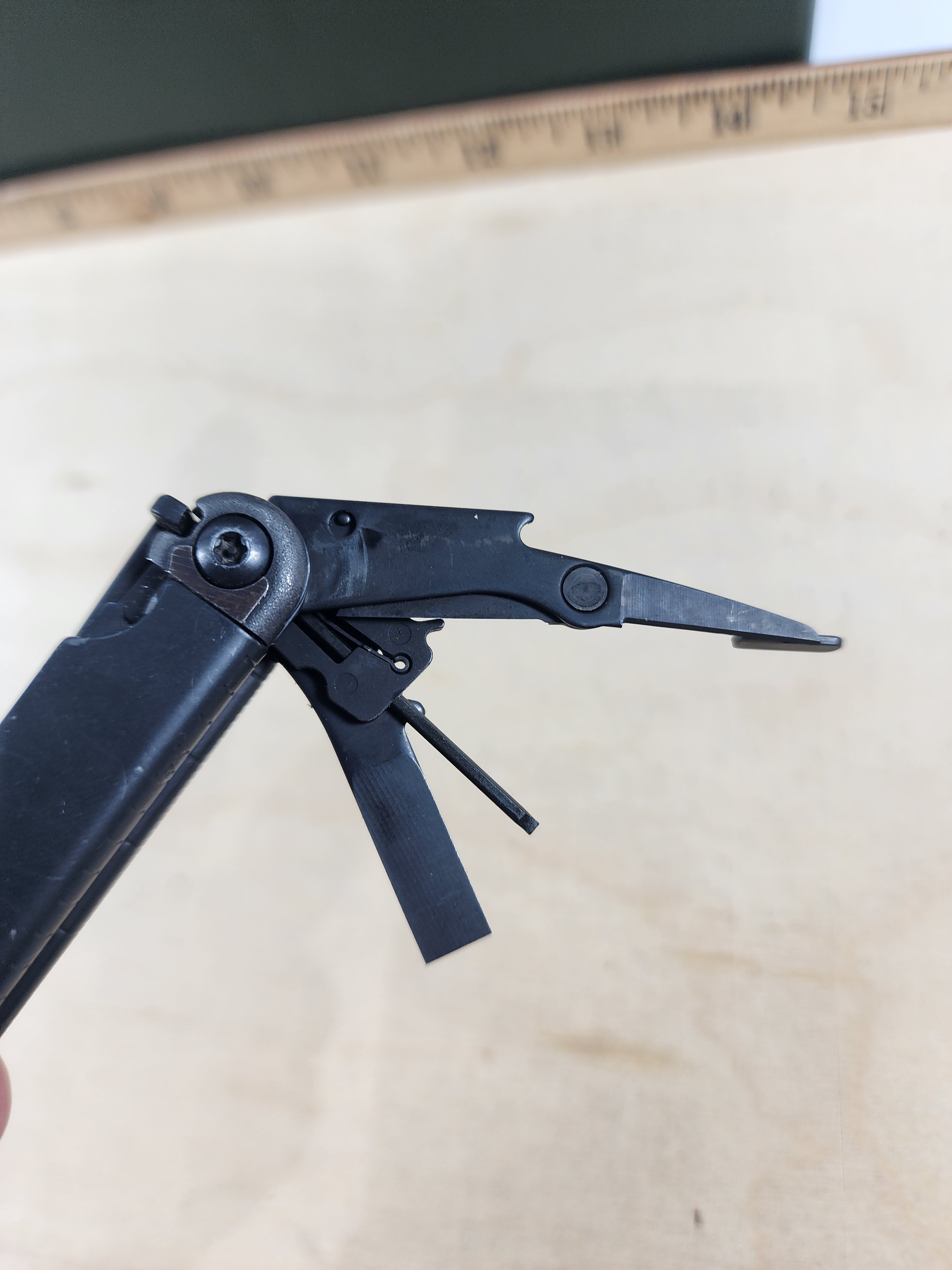 Leatherman Wave #-110 knife resharpened, light usage, dirty