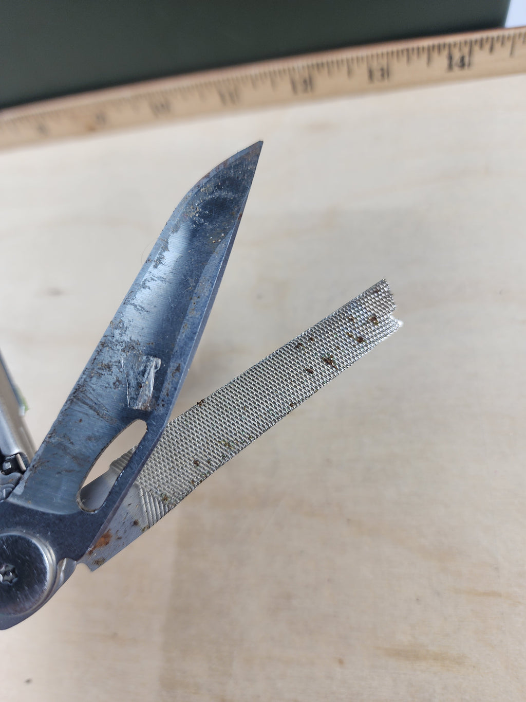 Leatherman Wave Plus #-111 Dirty, rust is present