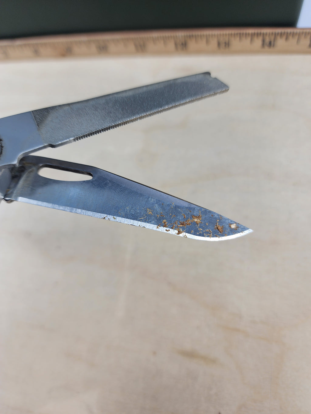 Leatherman Wave Plus #-112 Dirty, spots of rust, screw driver chipped
