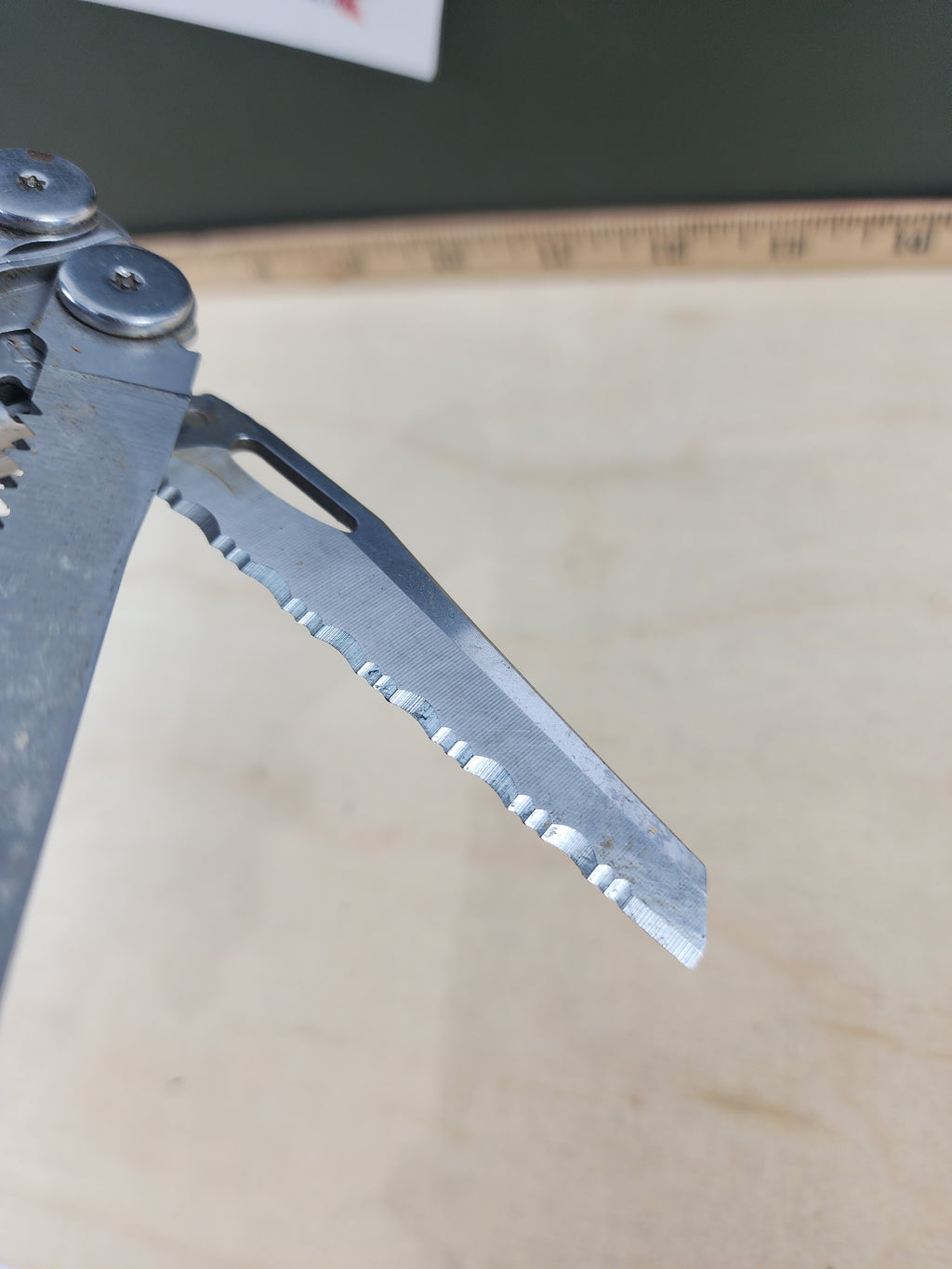 Leatherman Wave Plus #-112 Dirty, spots of rust, screw driver chipped