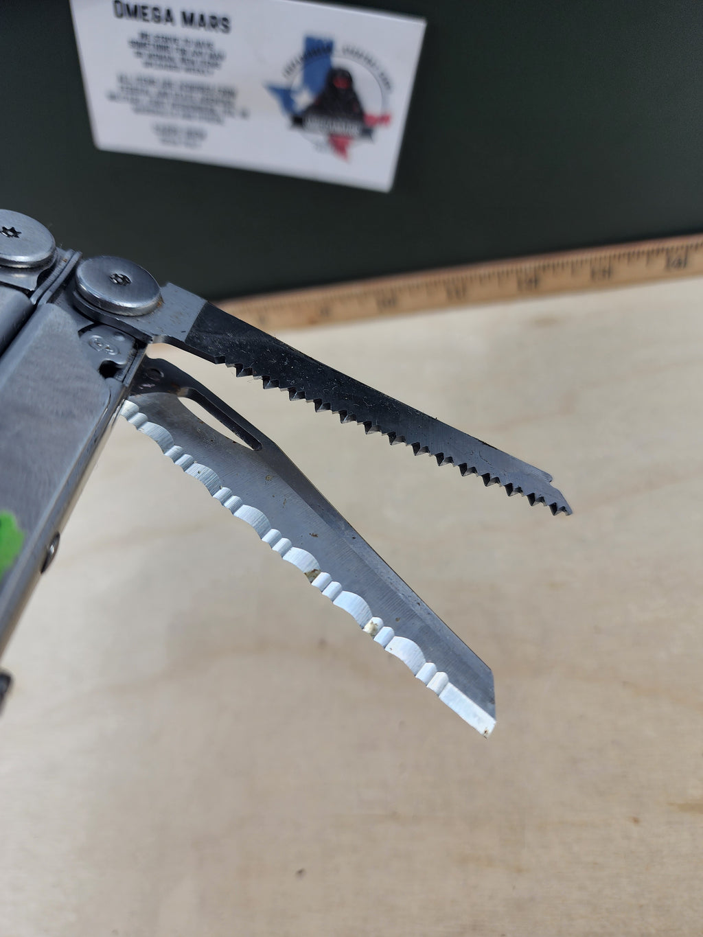 Leatherman Wave Plus #-114 Dirty, spots of rust.
