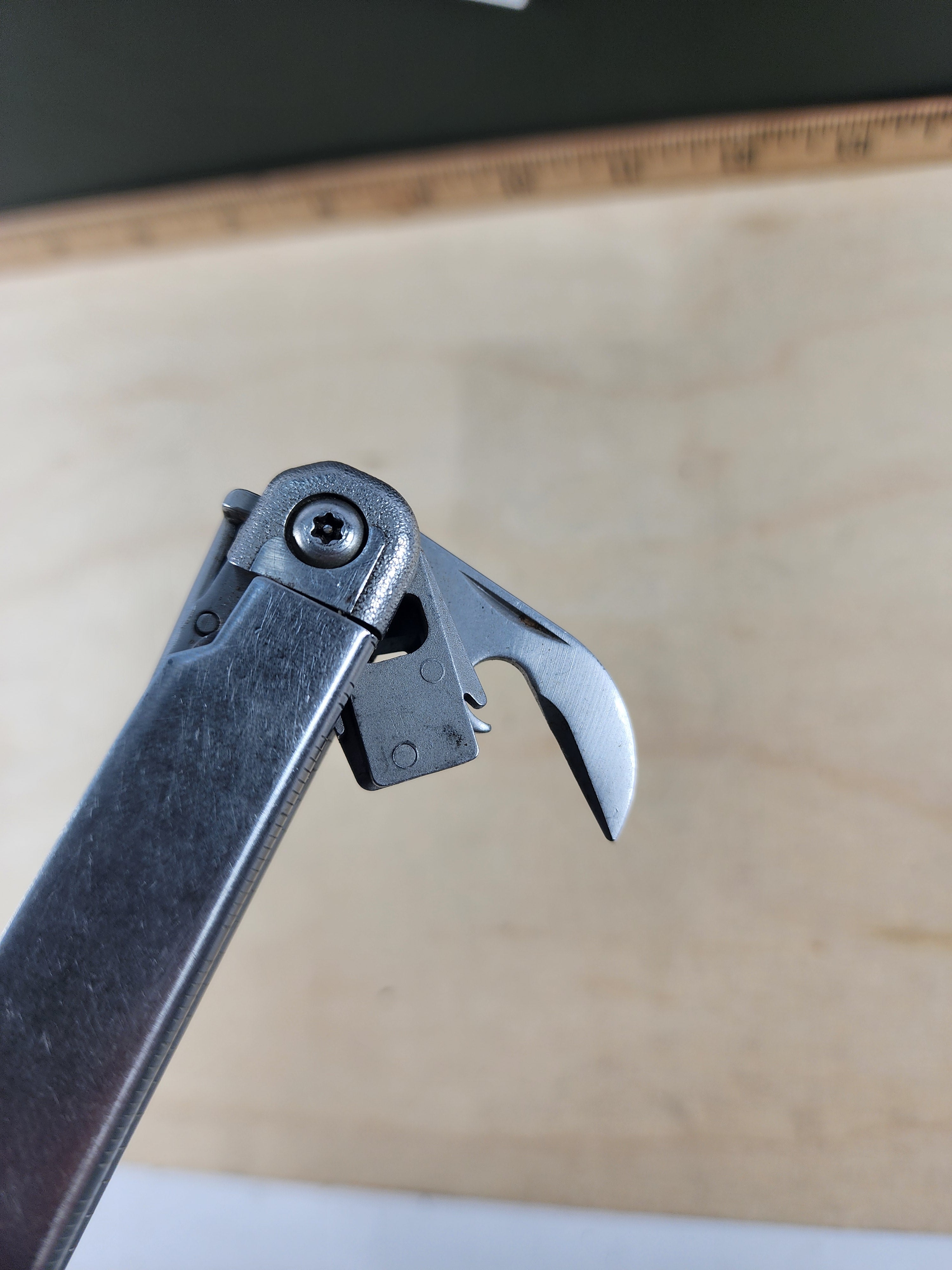 Leatherman Surge #-116 Dirty, knife dings, bit missing