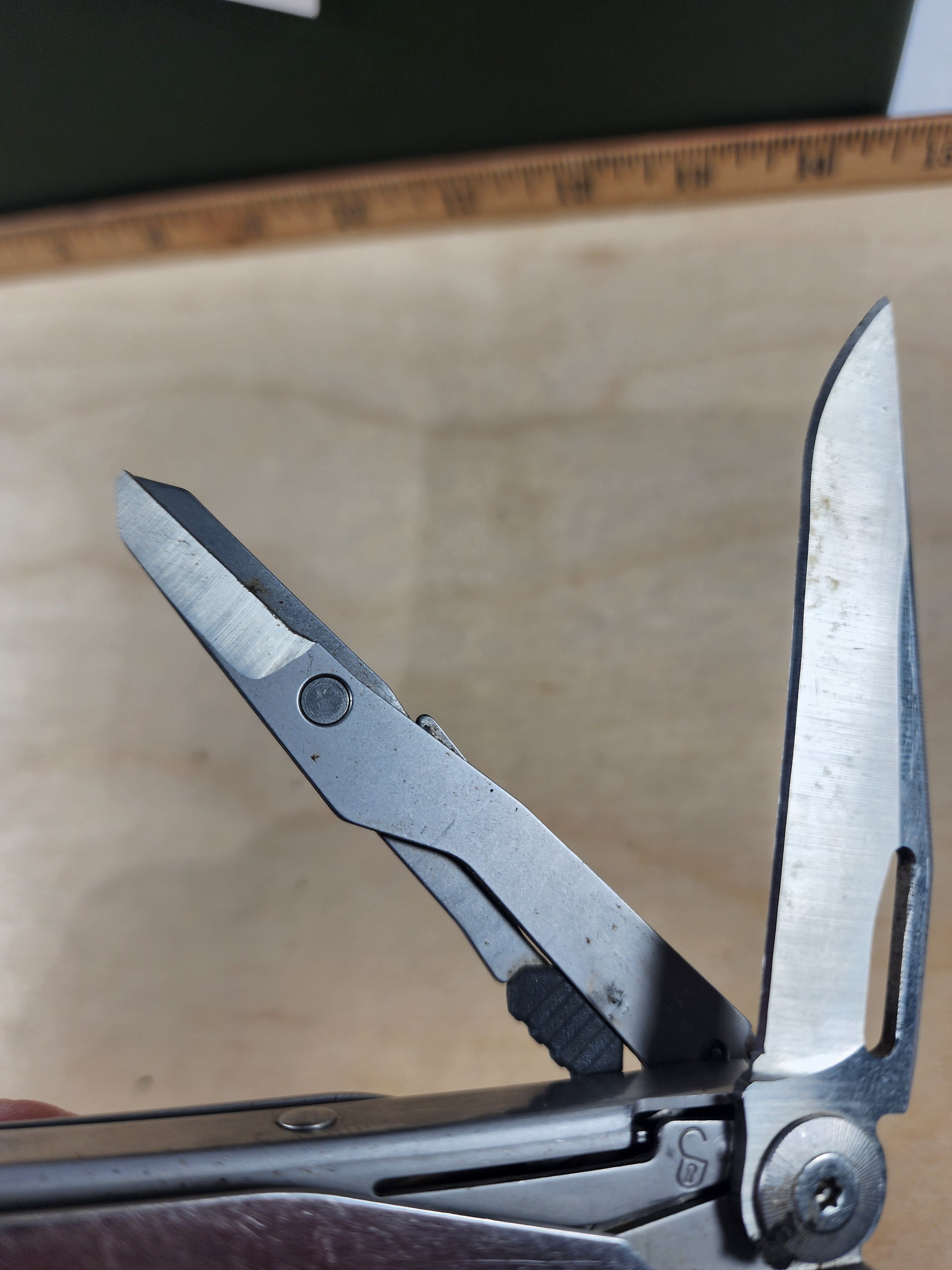 Leatherman Surge #-116 Dirty, knife dings, bit missing