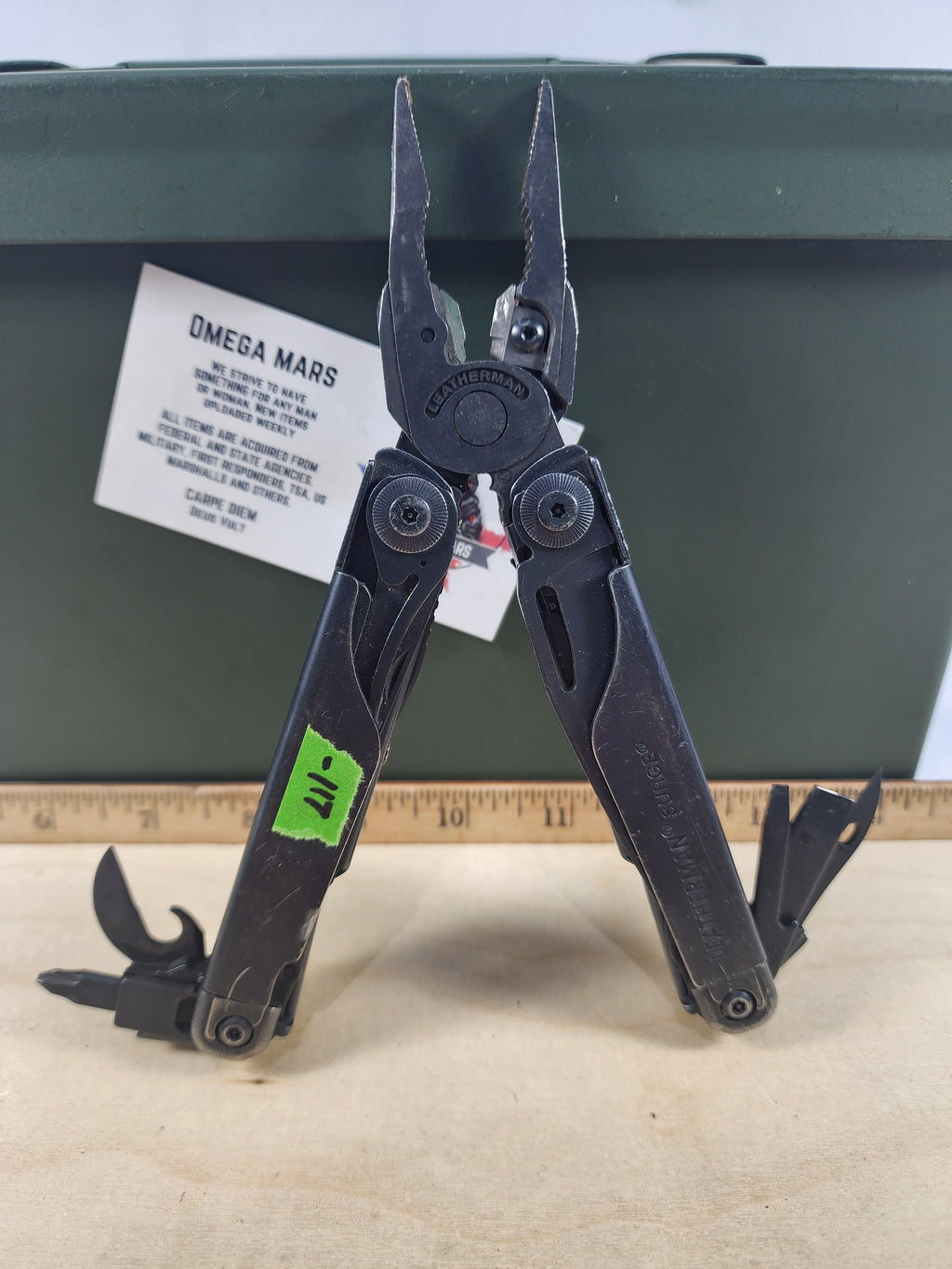 Leatherman Surge #-117 Dirty, knife dings