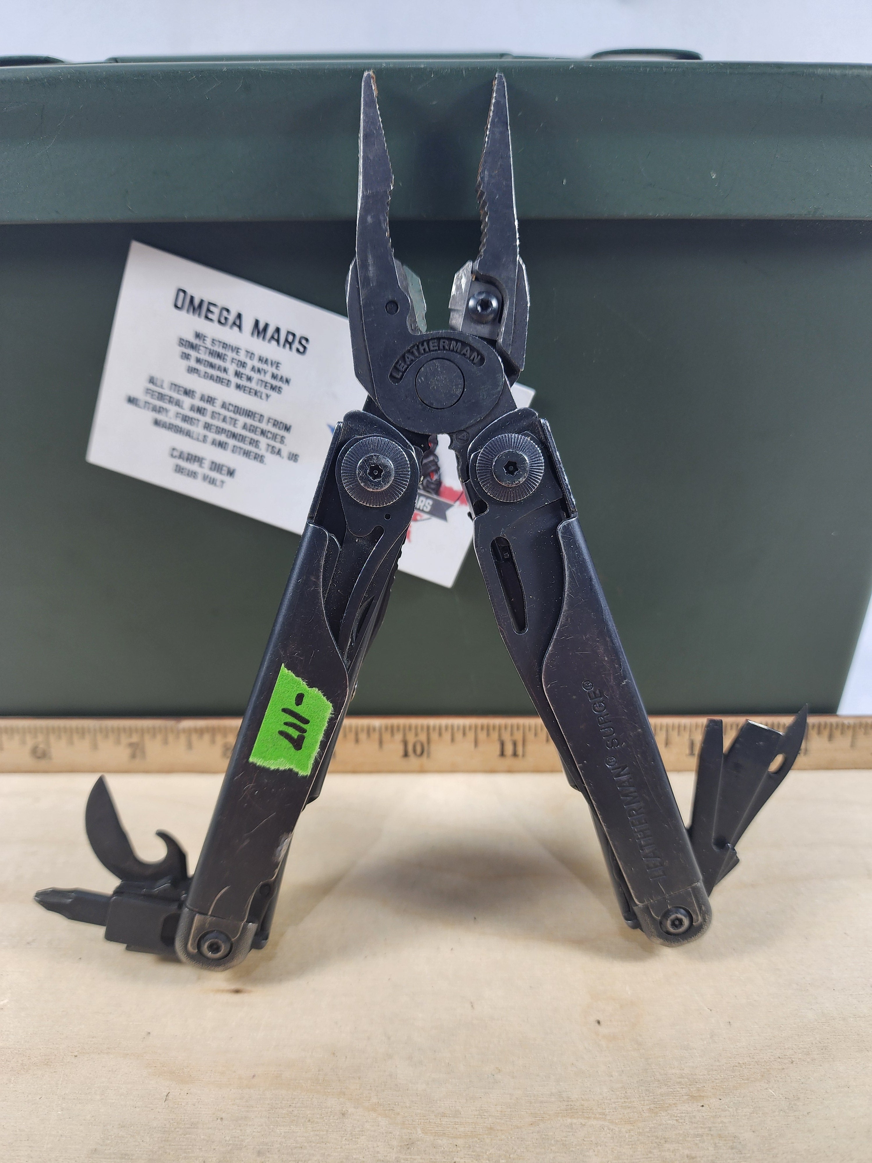 Leatherman Surge #-117 Dirty, knife dings