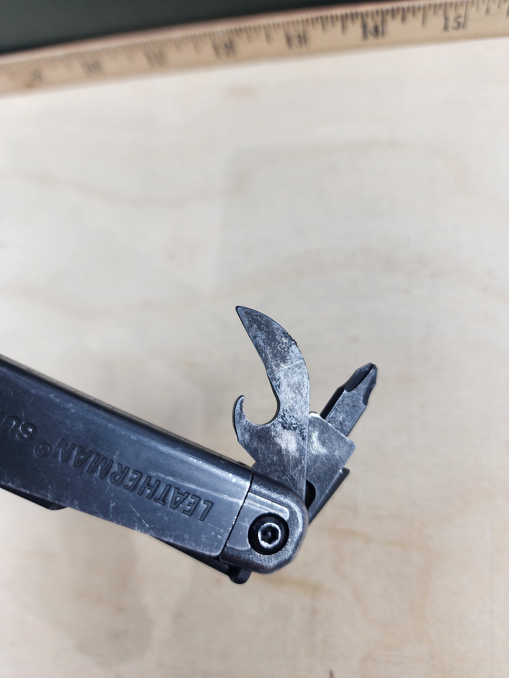 Leatherman Surge #-117 Dirty, knife dings