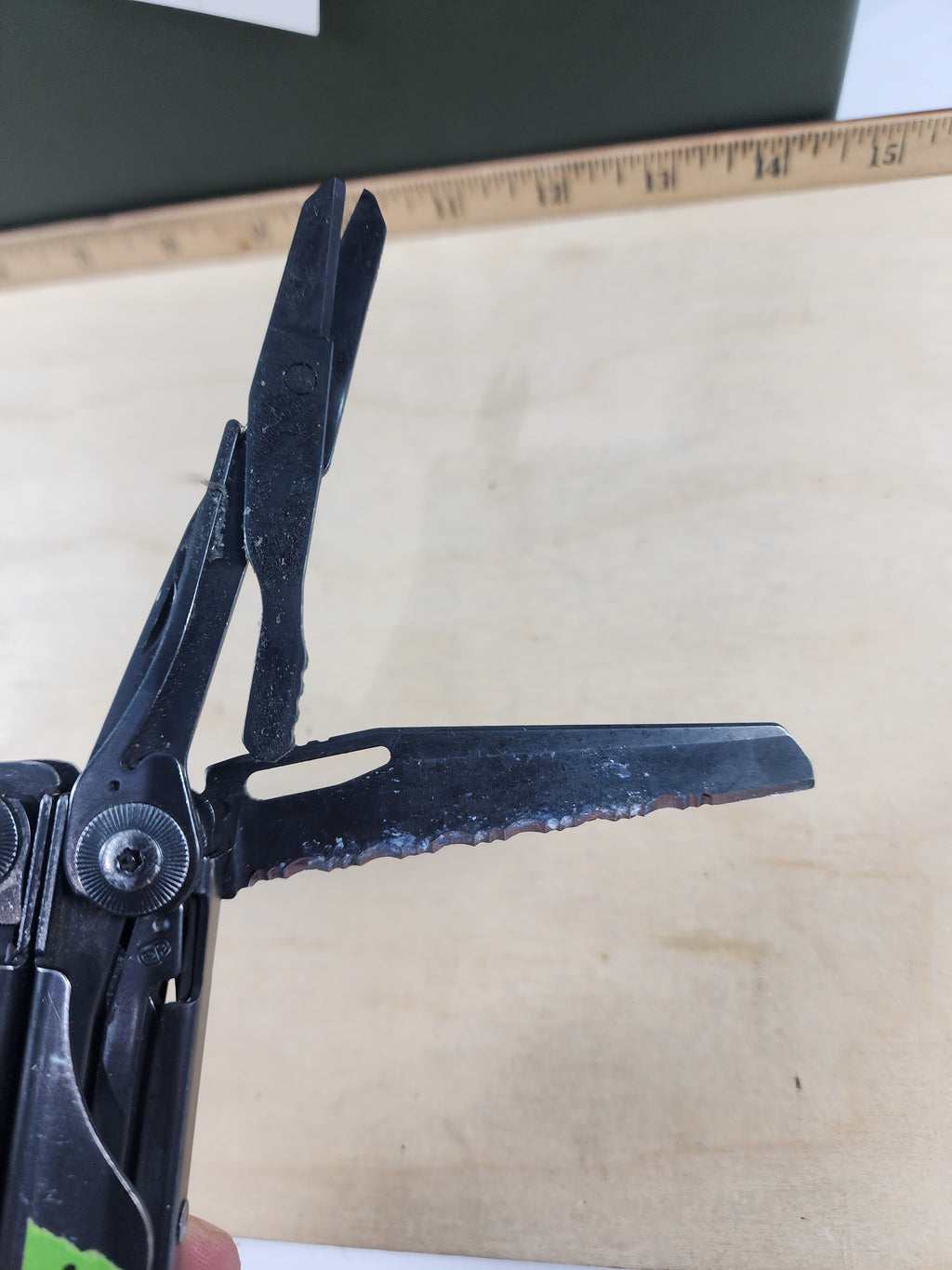 Leatherman Surge #-117 Dirty, knife dings