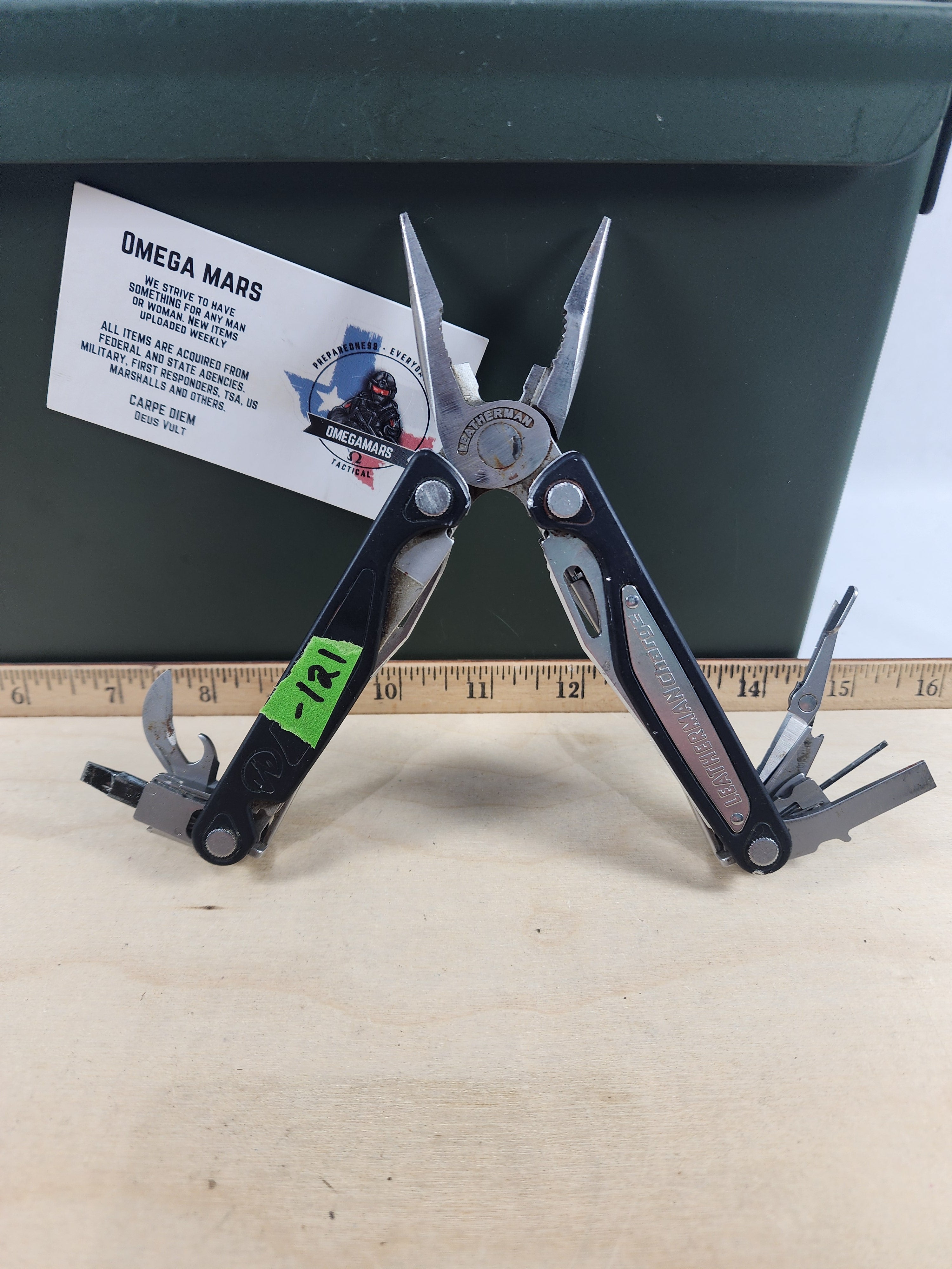 Leatherman Charge #-121 Very dirty, spots of rust