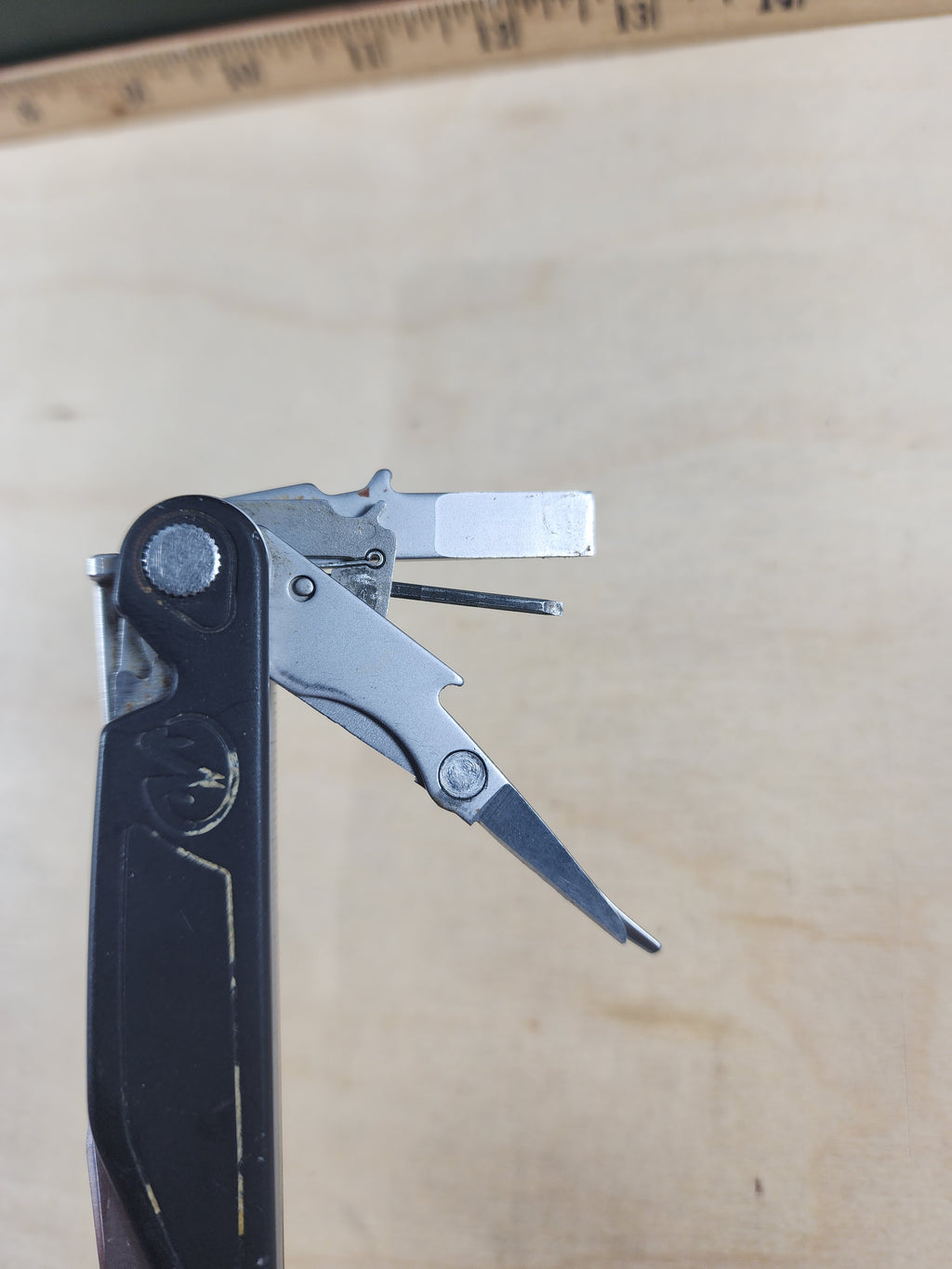 Leatherman Charge #-121 Very dirty, spots of rust