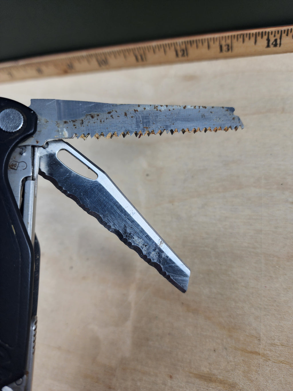 Leatherman Charge #-121 Very dirty, spots of rust