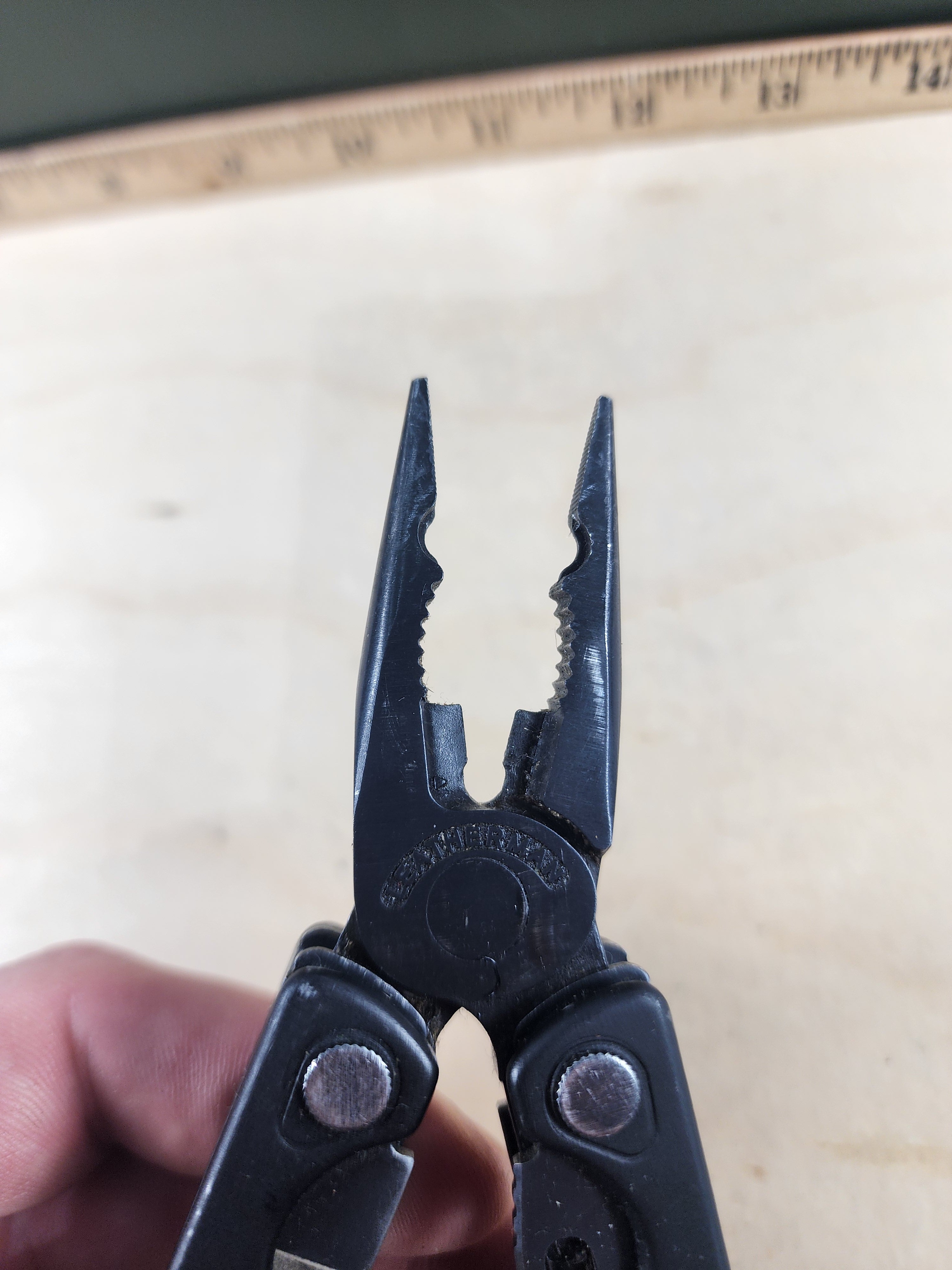 Leatherman Charge #-122 Light usage, dirty, knife and screw driver chipped