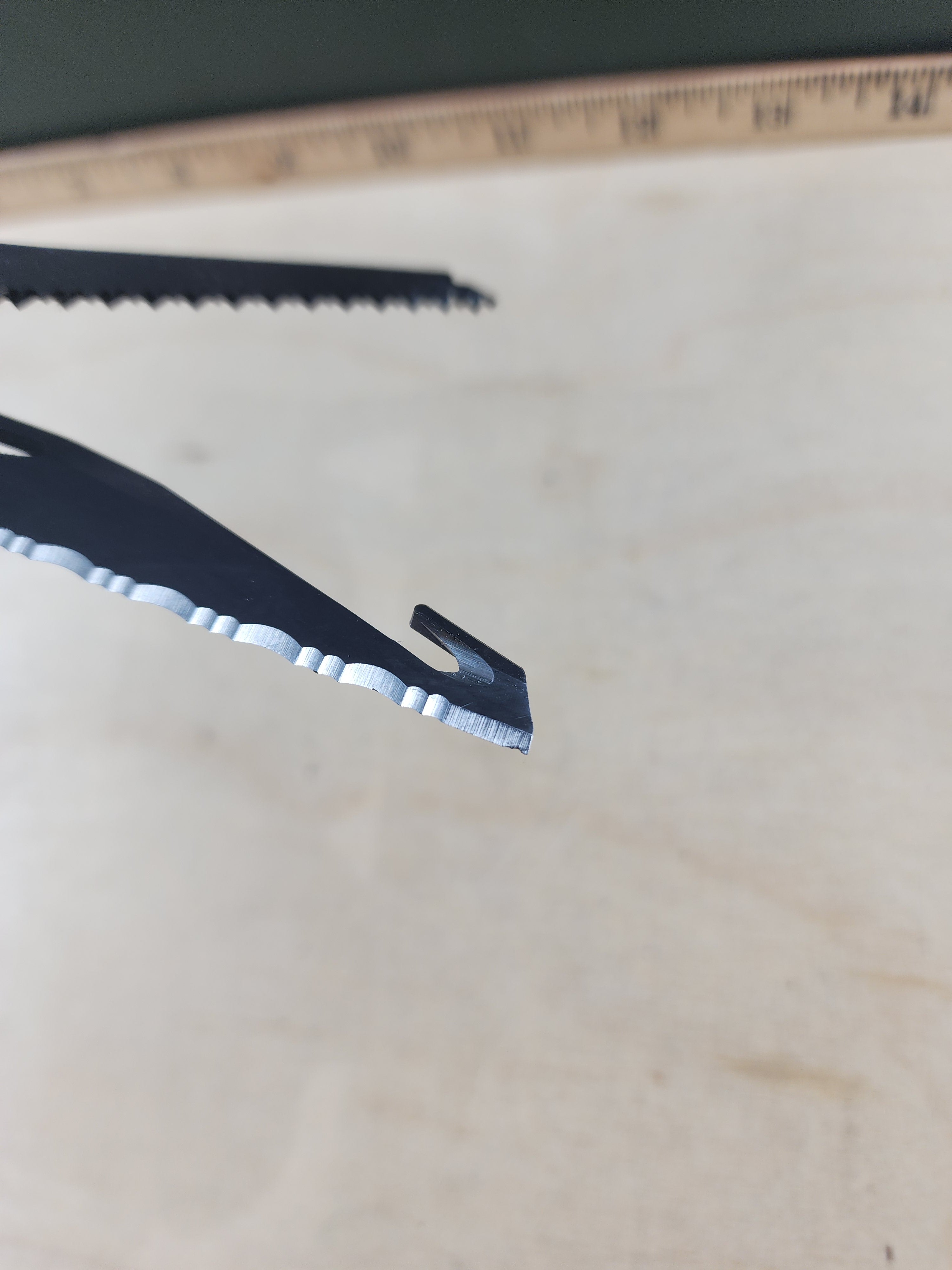 Leatherman Charge #-122 Light usage, dirty, knife and screw driver chipped