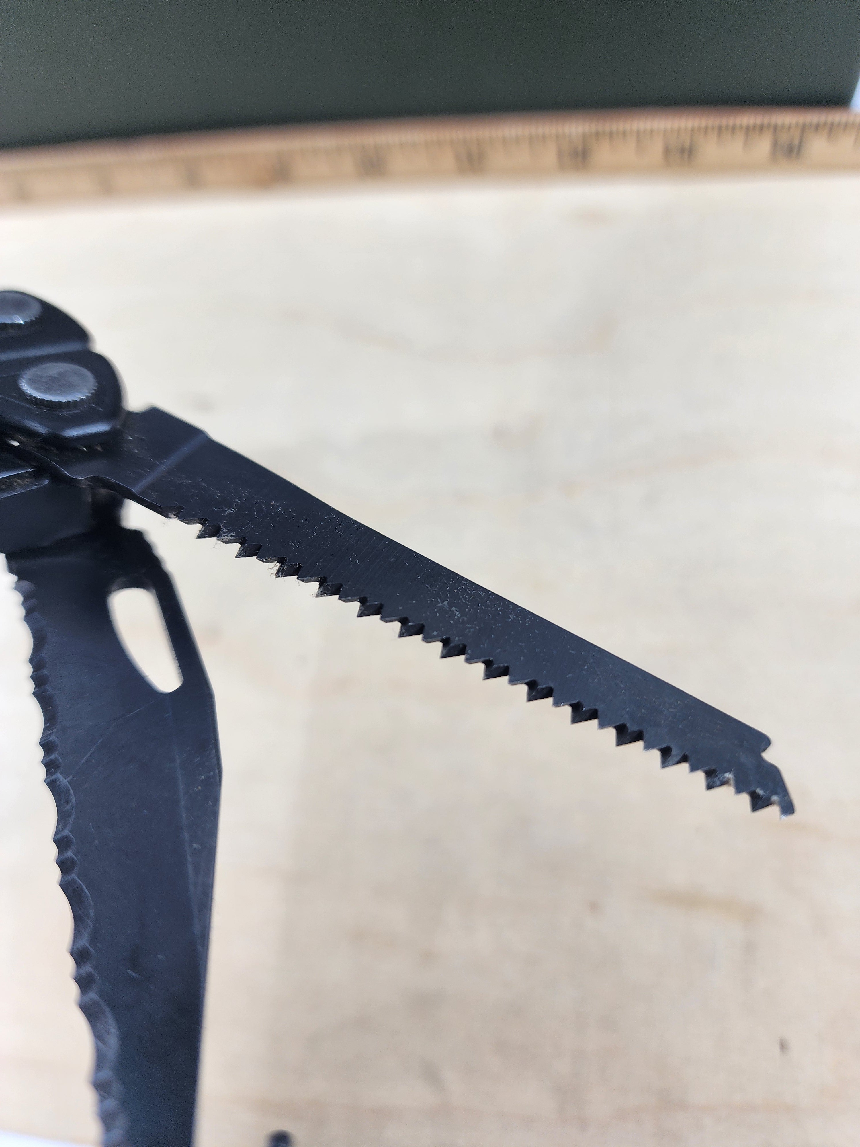 Leatherman Charge #-122 Light usage, dirty, knife and screw driver chipped