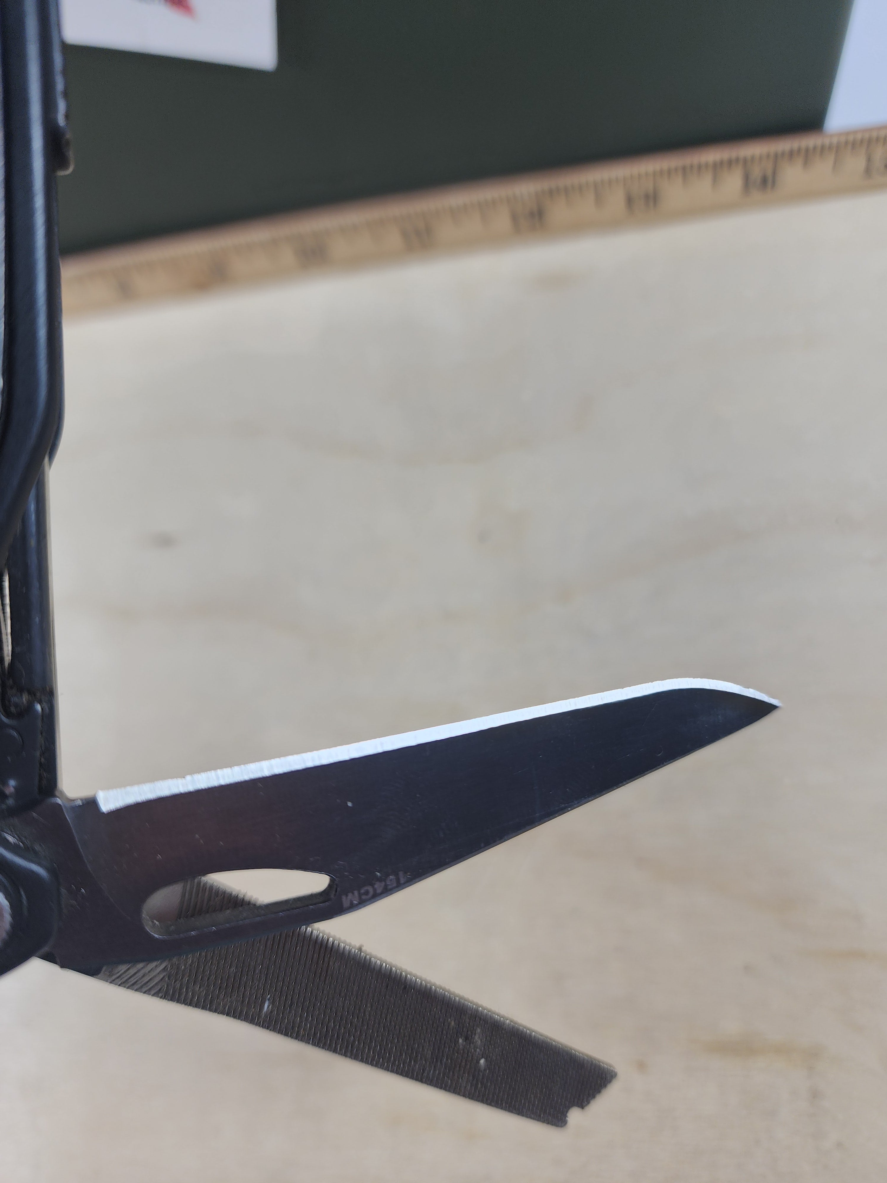 Leatherman Charge #-122 Light usage, dirty, knife and screw driver chipped