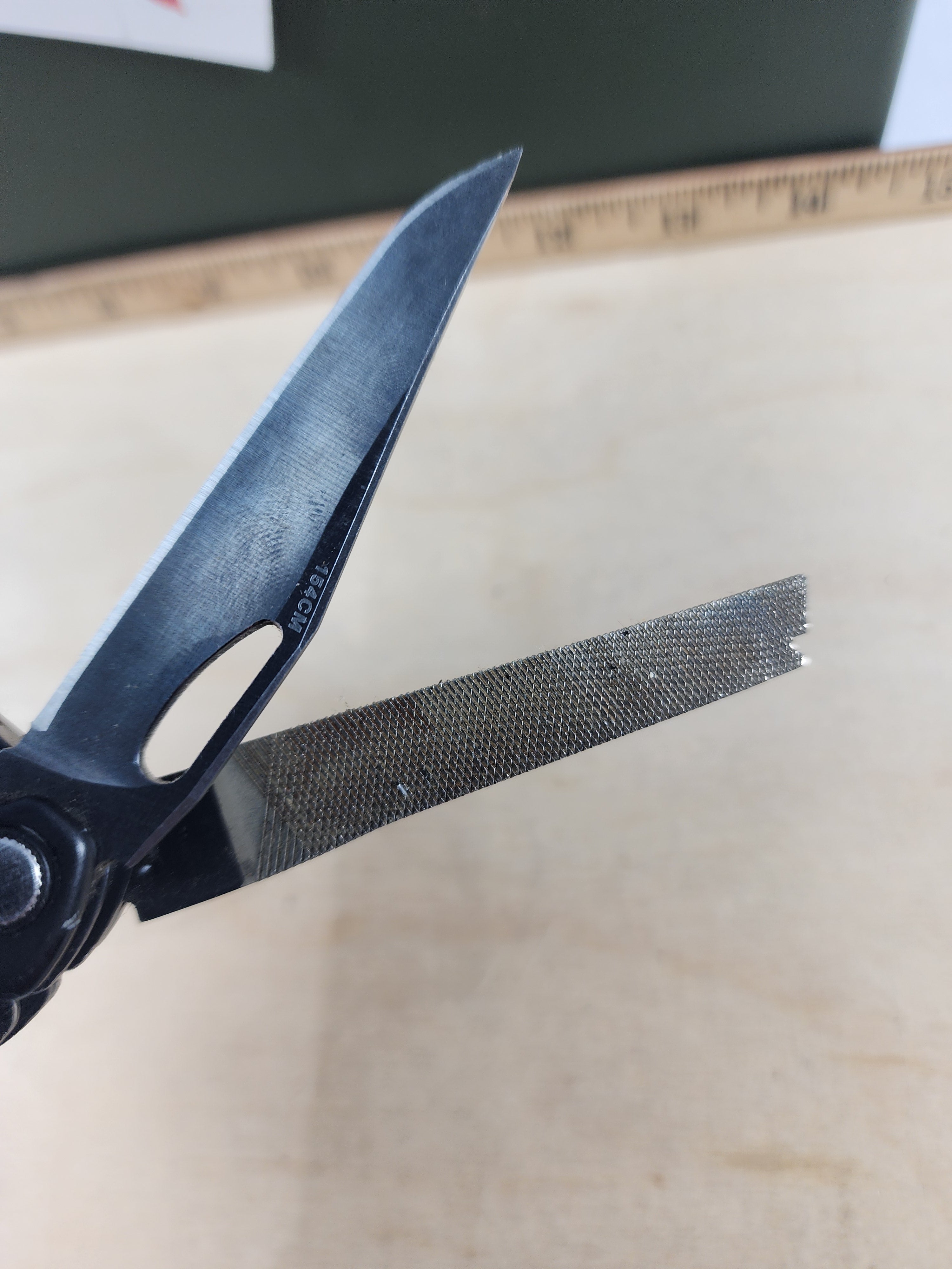 Leatherman Charge #-122 Light usage, dirty, knife and screw driver chipped