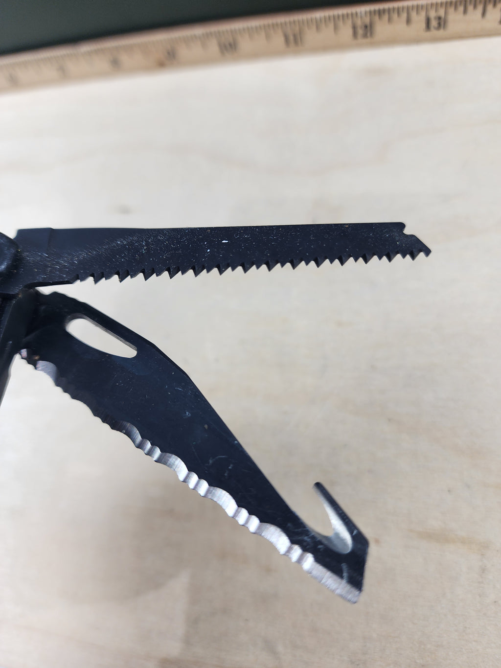 Leatherman Charge #-123 Light usage, dirty