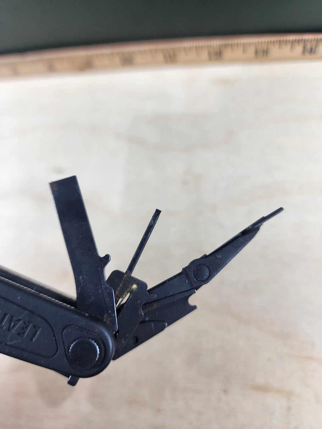 Leatherman Charge + #=-124 Light usage, dirty, rust spots