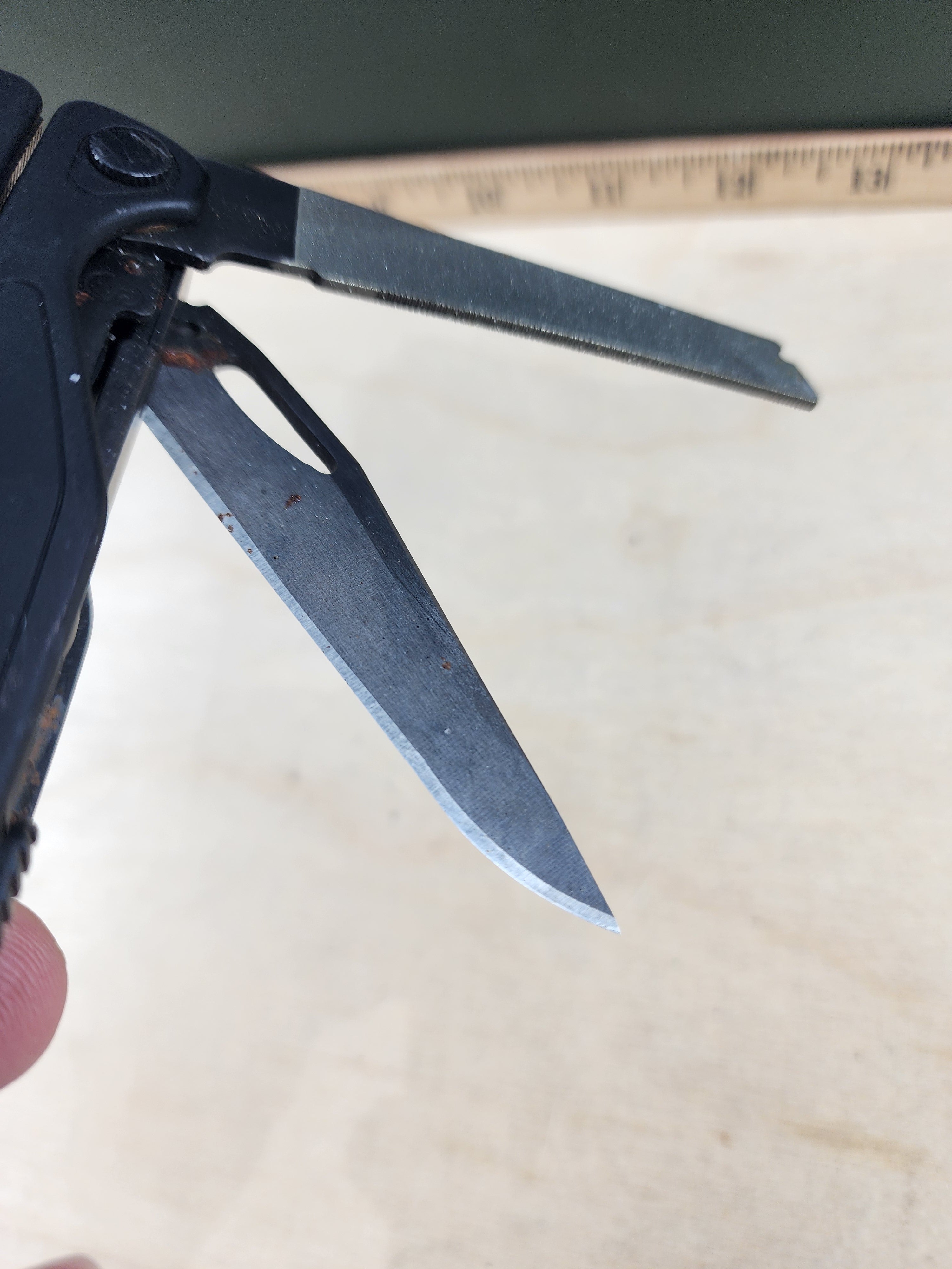 Leatherman Charge + #=-124 Light usage, dirty, rust spots