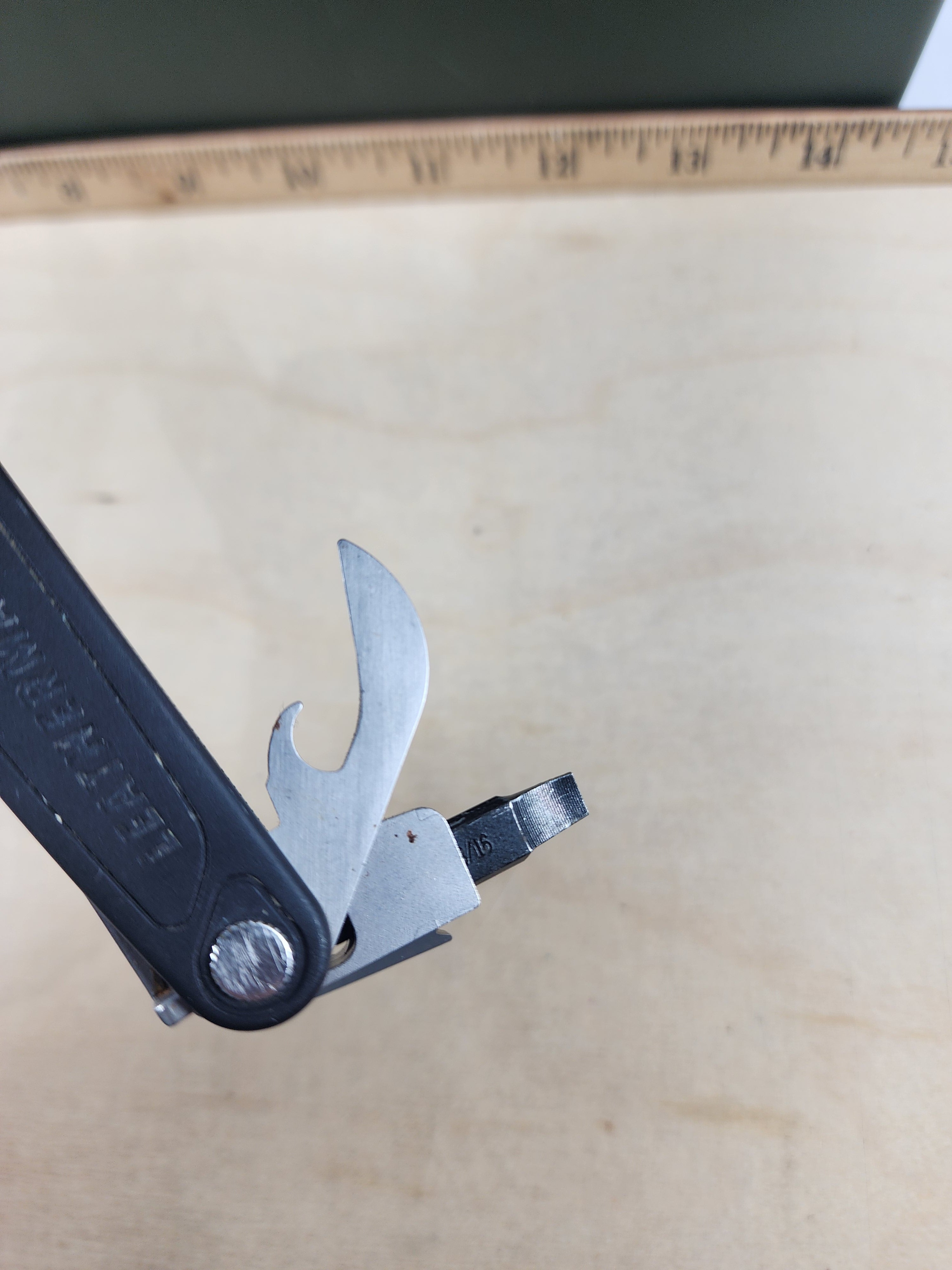 Leatherman Charge + #=-126 Light usage, dirty, rust spots