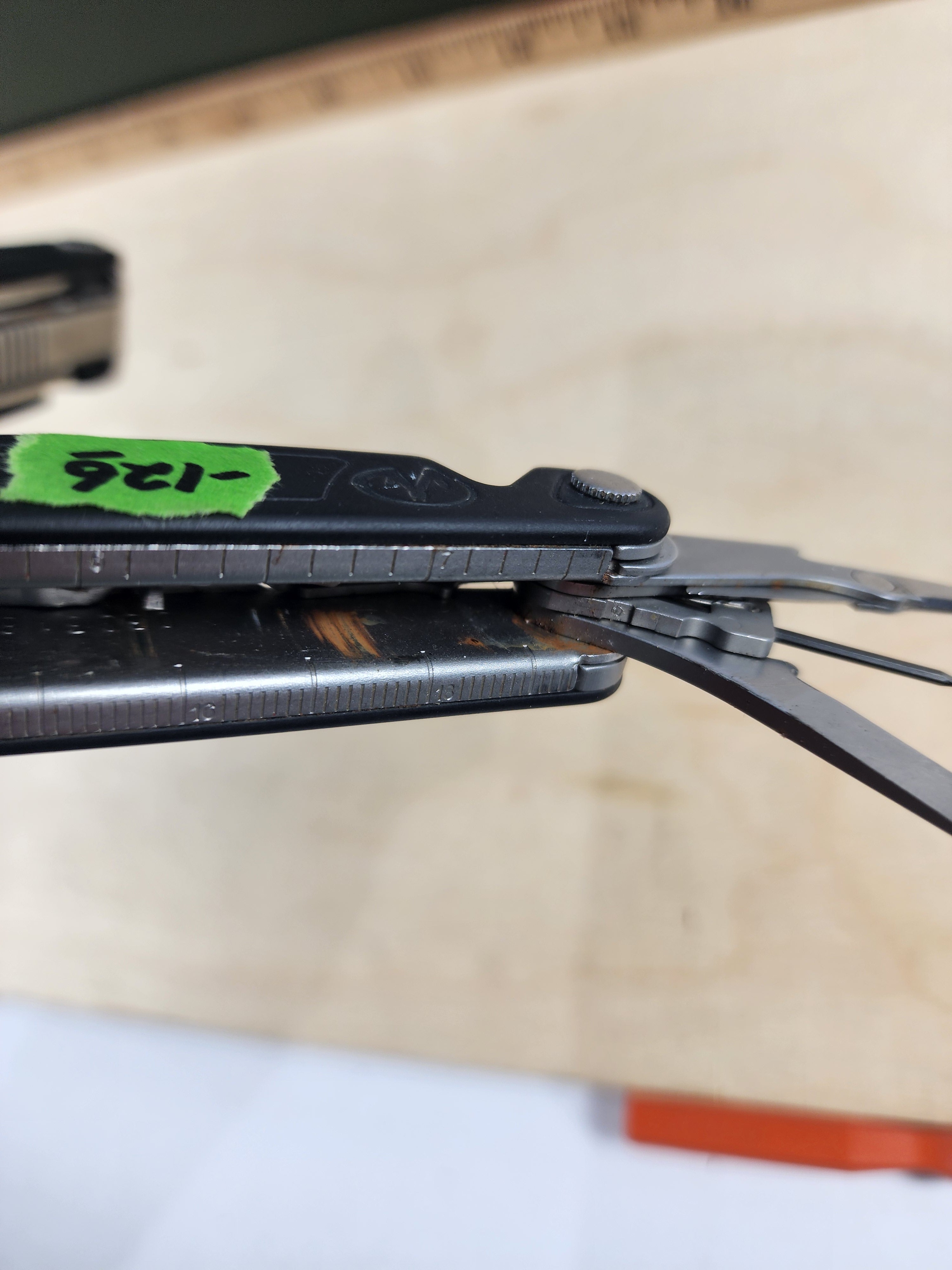 Leatherman Charge + #=-126 Light usage, dirty, rust spots