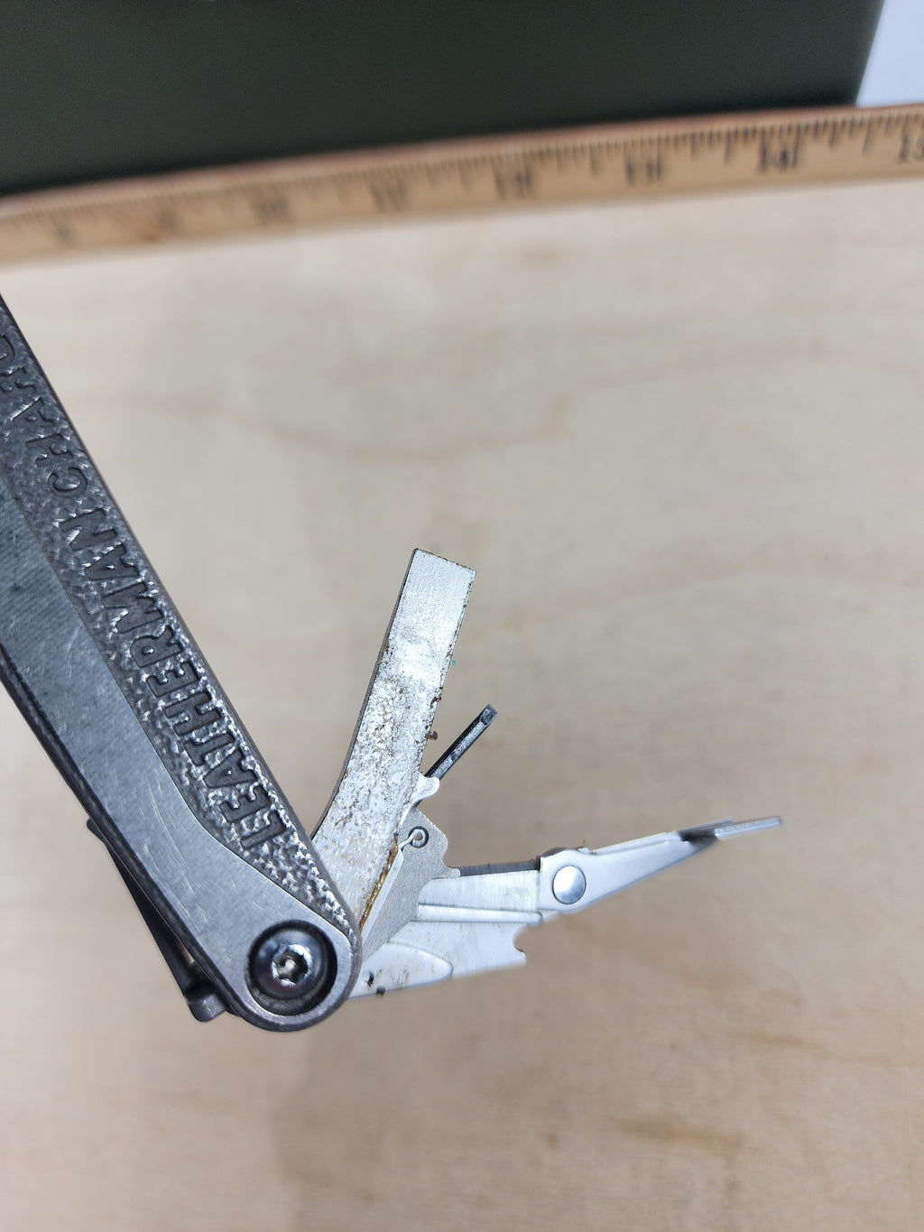 Leatherman Charge + TTi #=-128 Light usage, dirty