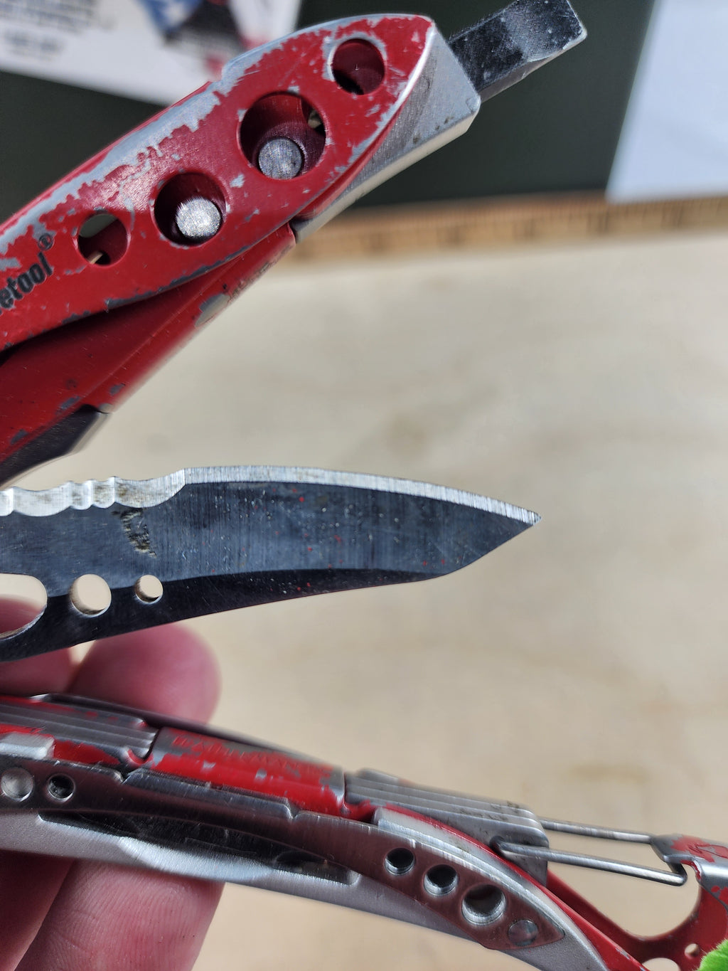 Leatherman Skeletool #-135 Handles worn, light usage