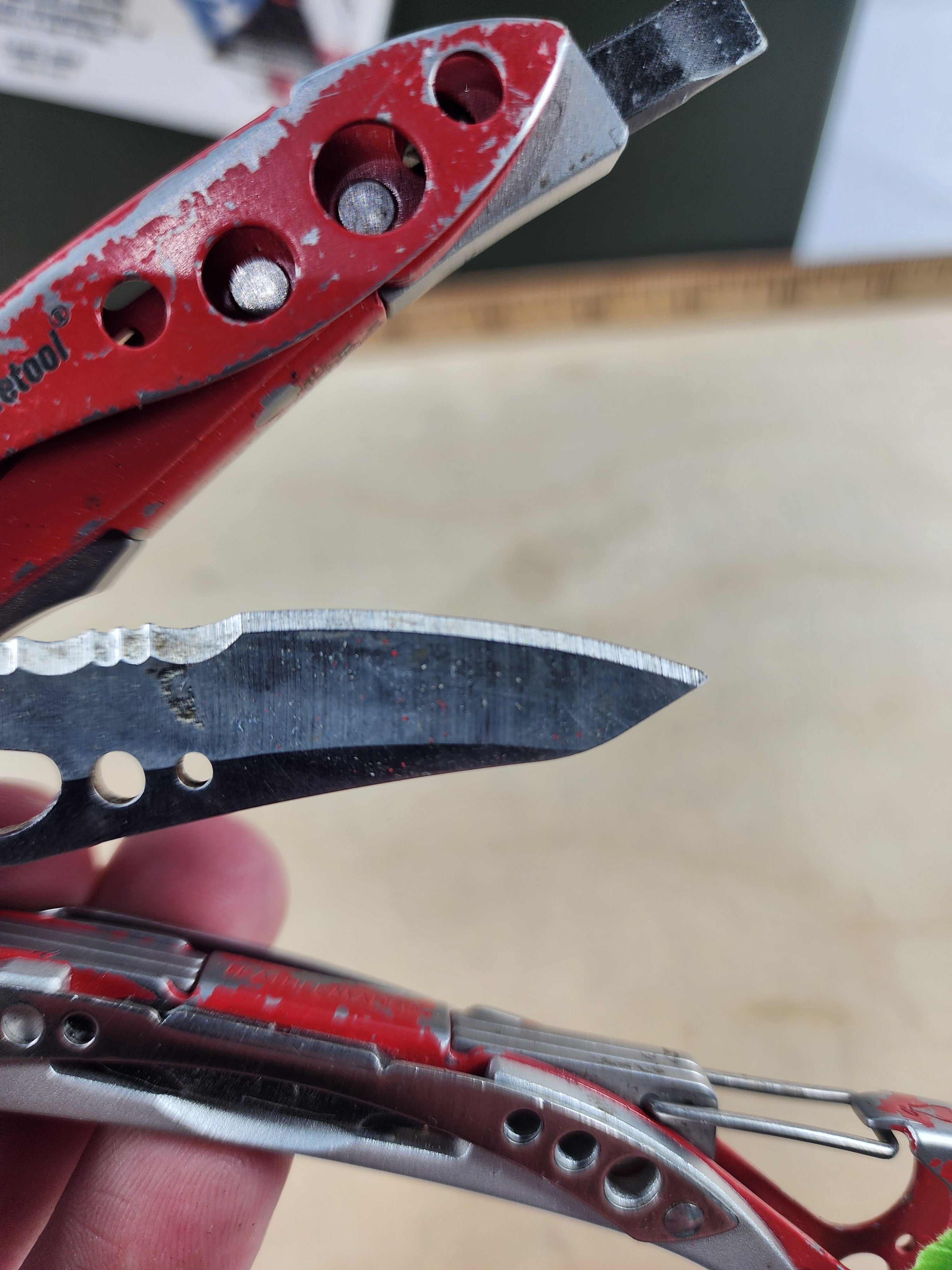 Leatherman Skeletool #-135 Handles worn, light usage