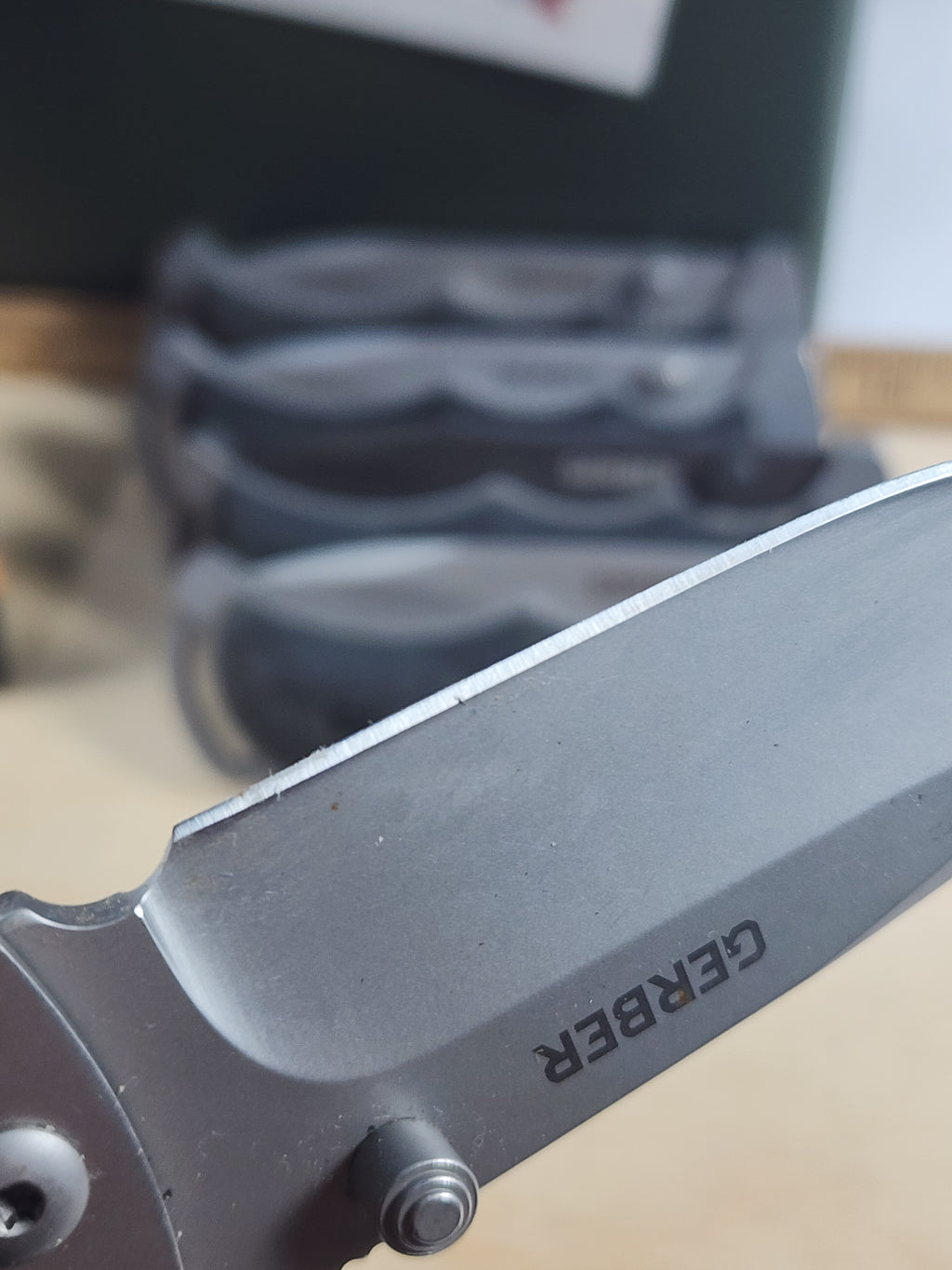 Gerber Freeman Guide Folder - Light Usage - Brand New