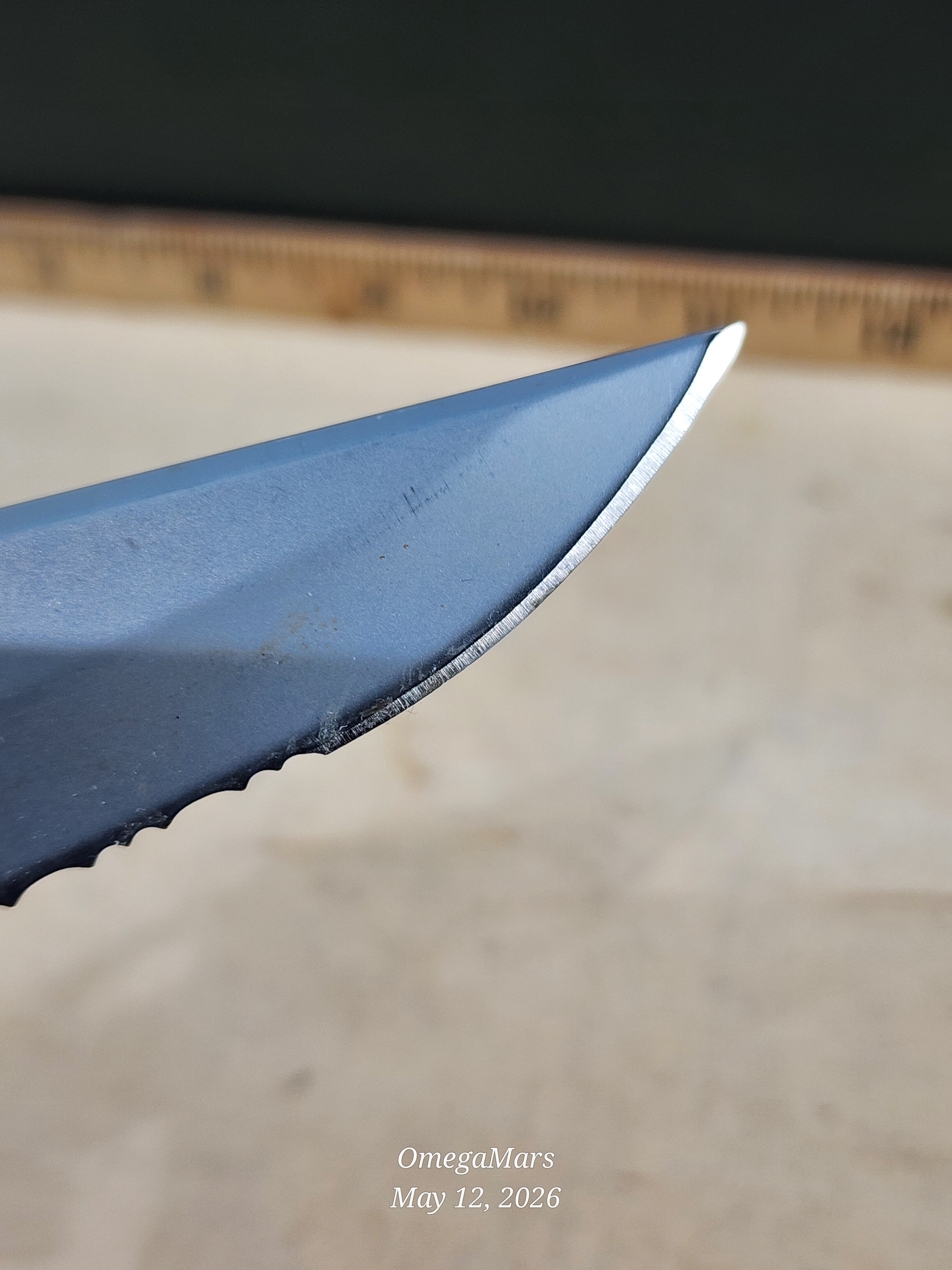 Gerber E-Z Out Skeleton Serrated/Plain - E-Z Out Junior Serrated/Plain. E-Z Out DPSF