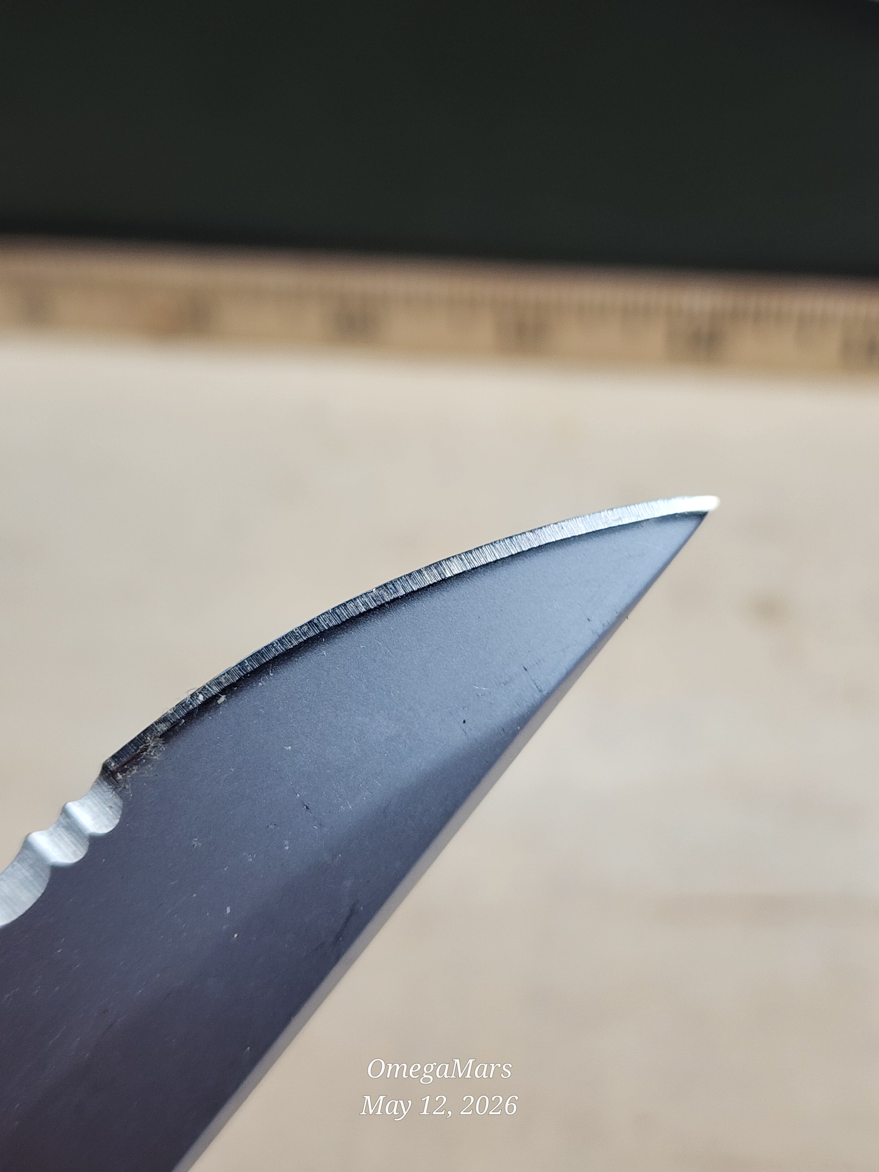 Gerber E-Z Out Skeleton Serrated/Plain - E-Z Out Junior Serrated/Plain. E-Z Out DPSF