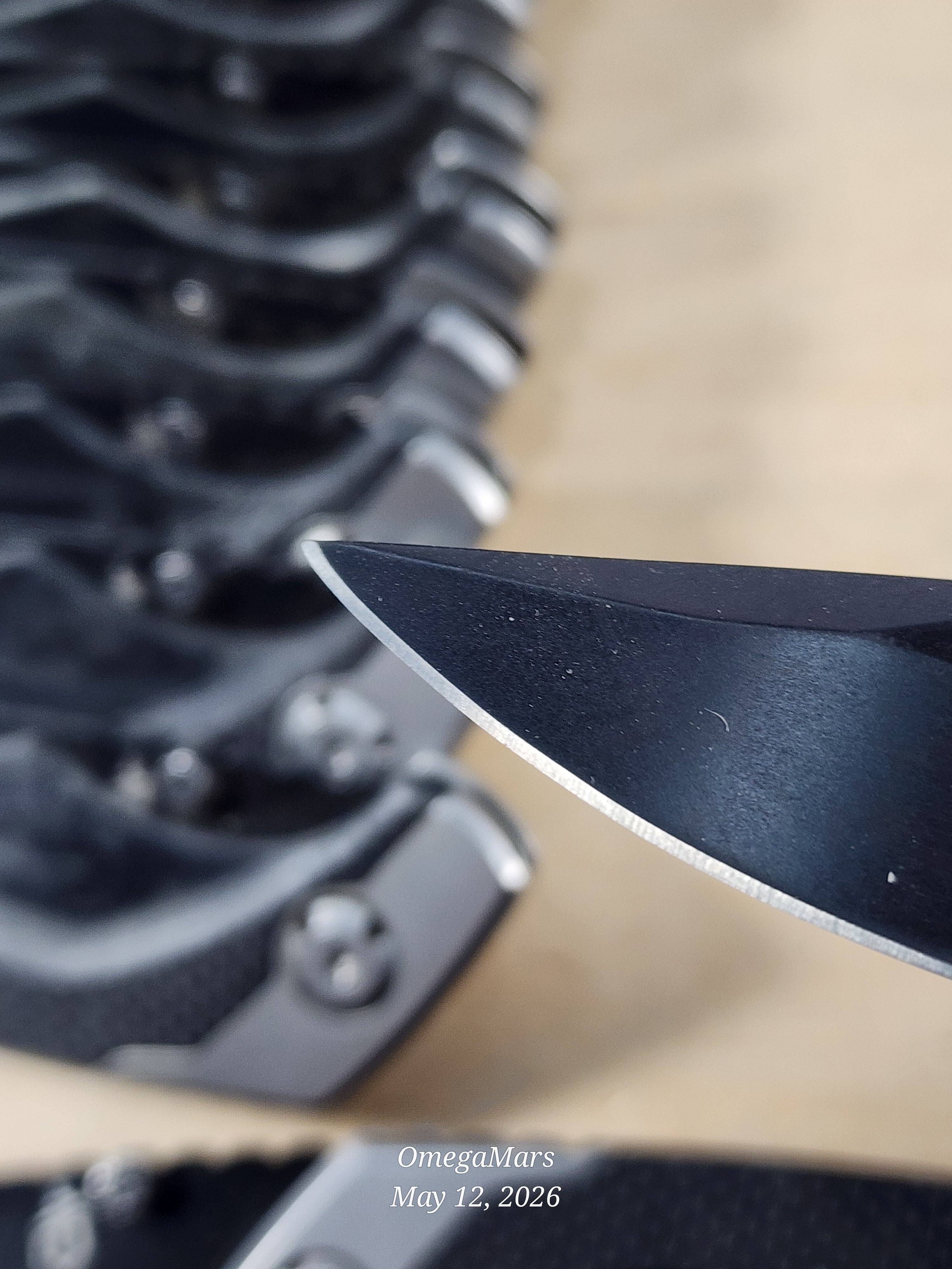 Gerber Contrast Drop Point Serrated Folding Knife 31-000596
