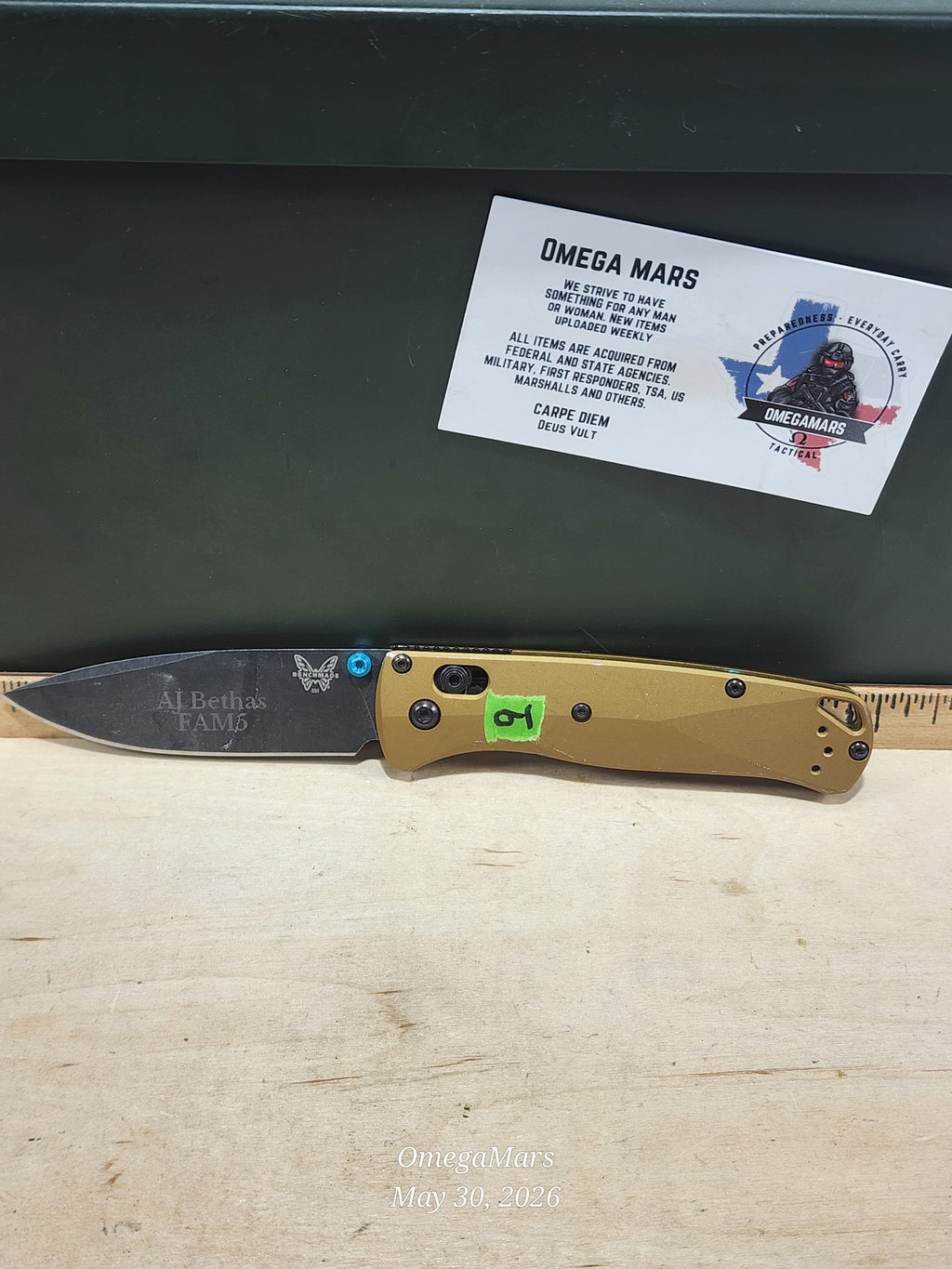 BENCHMADE 535 Bugout M390 Burnt Brass - Light Usage - Dirty #9