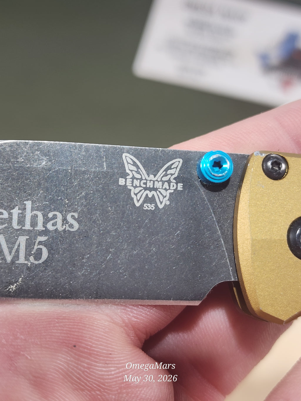 BENCHMADE 535 Bugout M390 Burnt Brass - Light Usage - Dirty #9