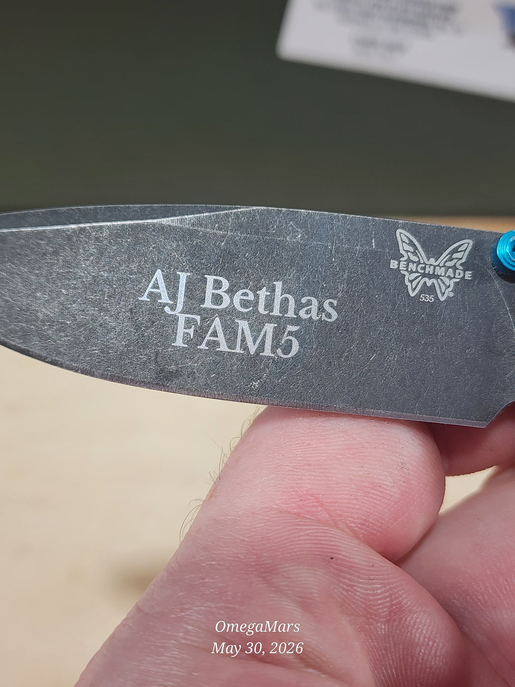 BENCHMADE 535 Bugout M390 Burnt Brass - Light Usage - Dirty #9