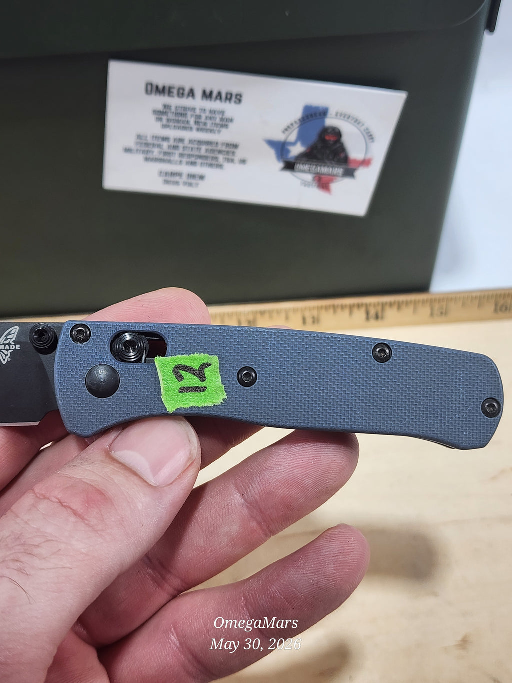 BENCHMADE 533 Mini Bugout S30V - Light Usage - Dirty #12