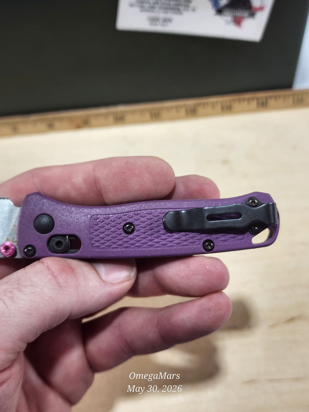 BENCHMADE 533 Mini Bugout S30V - Light Usage - Dirty #13