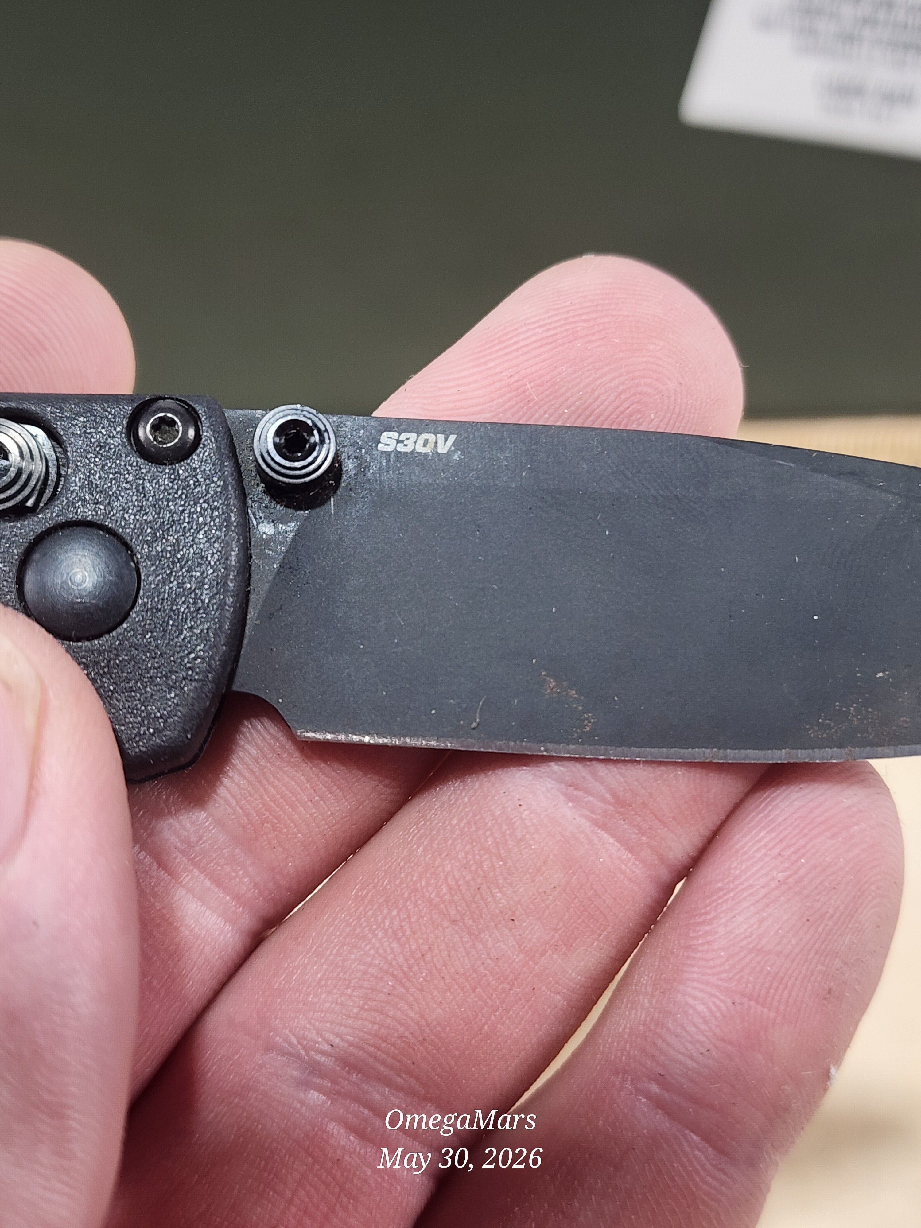 BENCHMADE 533 Mini Bugout S30V - Light Usage - Dirty #14