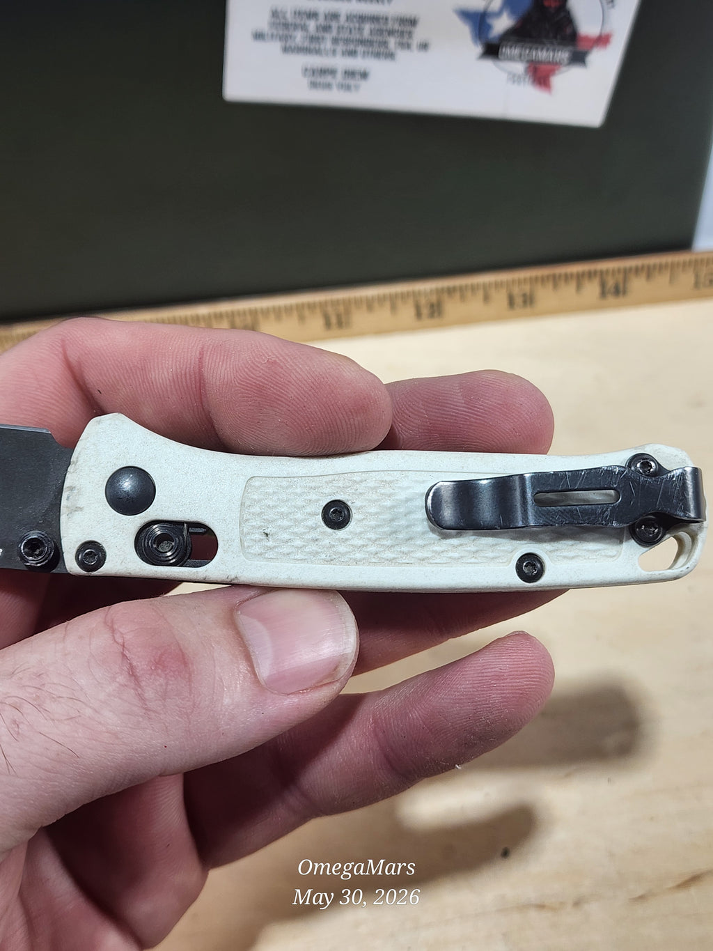 BENCHMADE 533 Mini Bugout S30V - Light Usage - Dirty #16