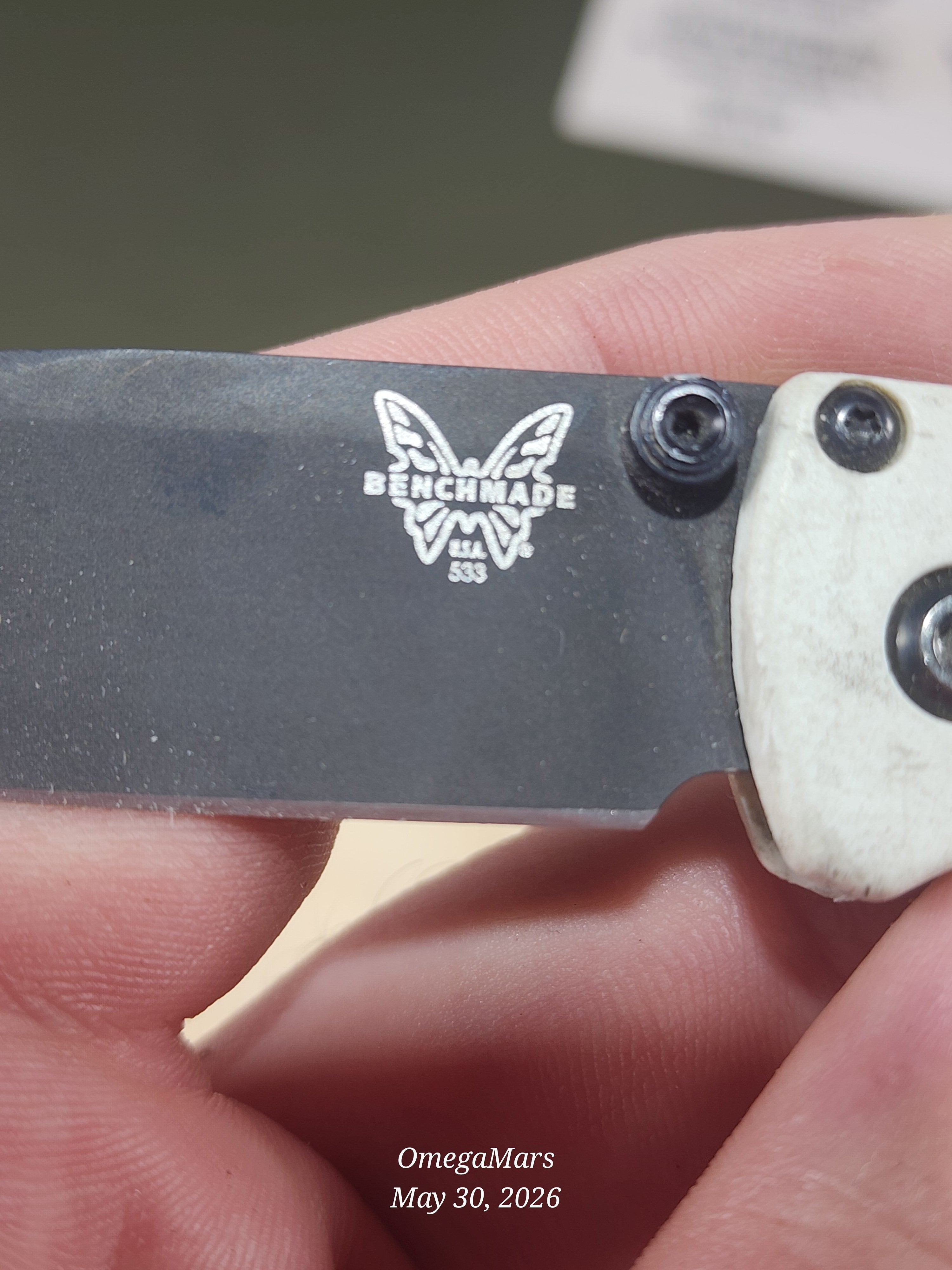 BENCHMADE 533 Mini Bugout S30V - Light Usage - Dirty #16