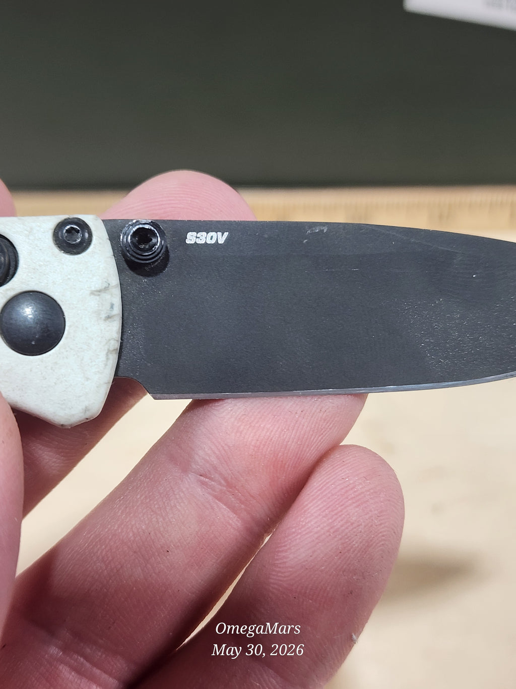 BENCHMADE 533 Mini Bugout S30V - Light Usage - Dirty #16
