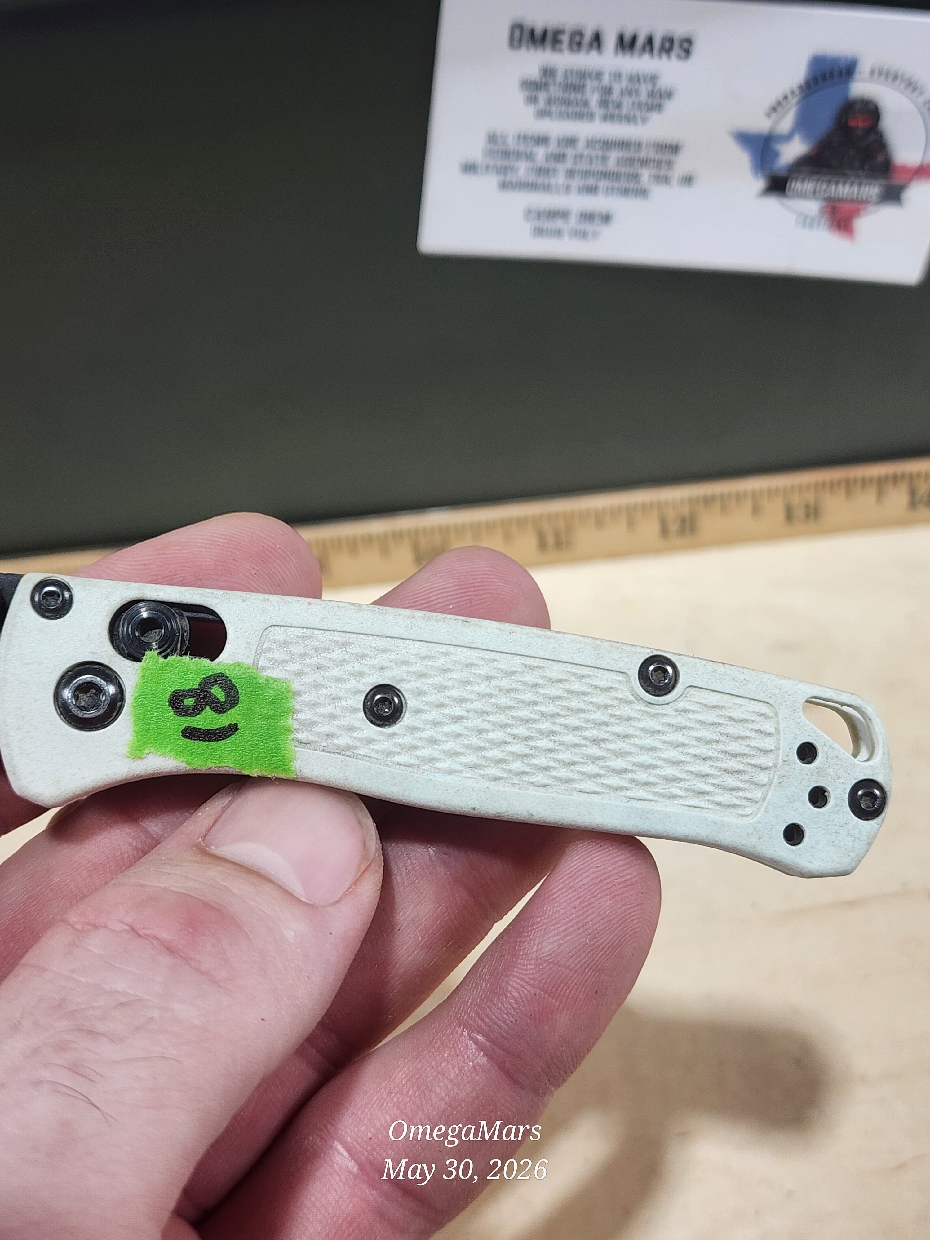 BENCHMADE 533 Mini Bugout S30V - Light Usage - Dirty #18
