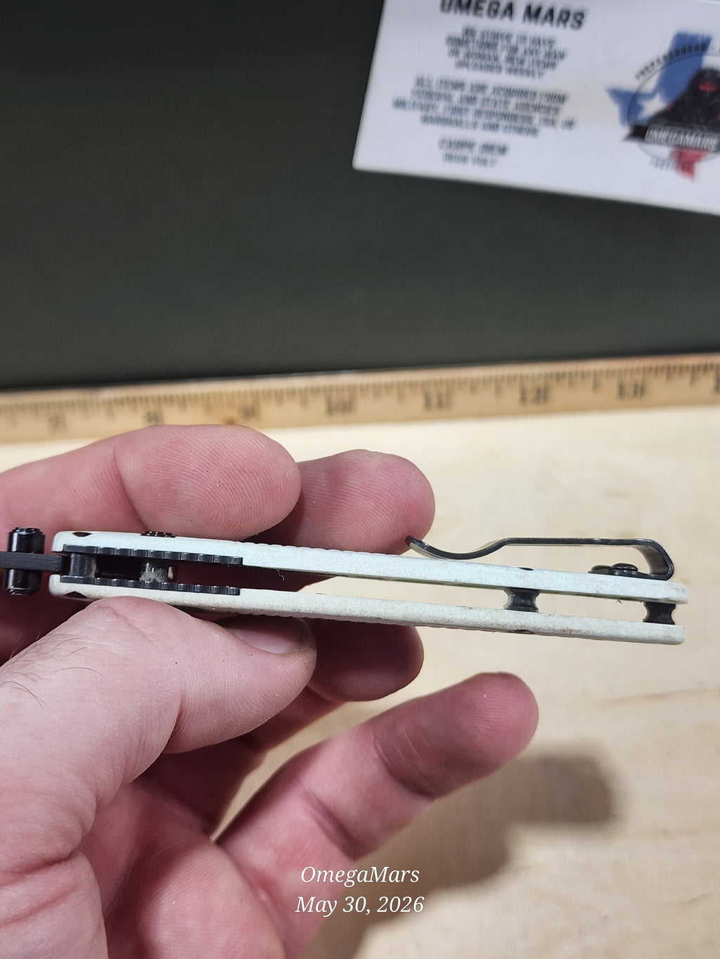 BENCHMADE 533 Mini Bugout S30V - Light Usage - Dirty #18
