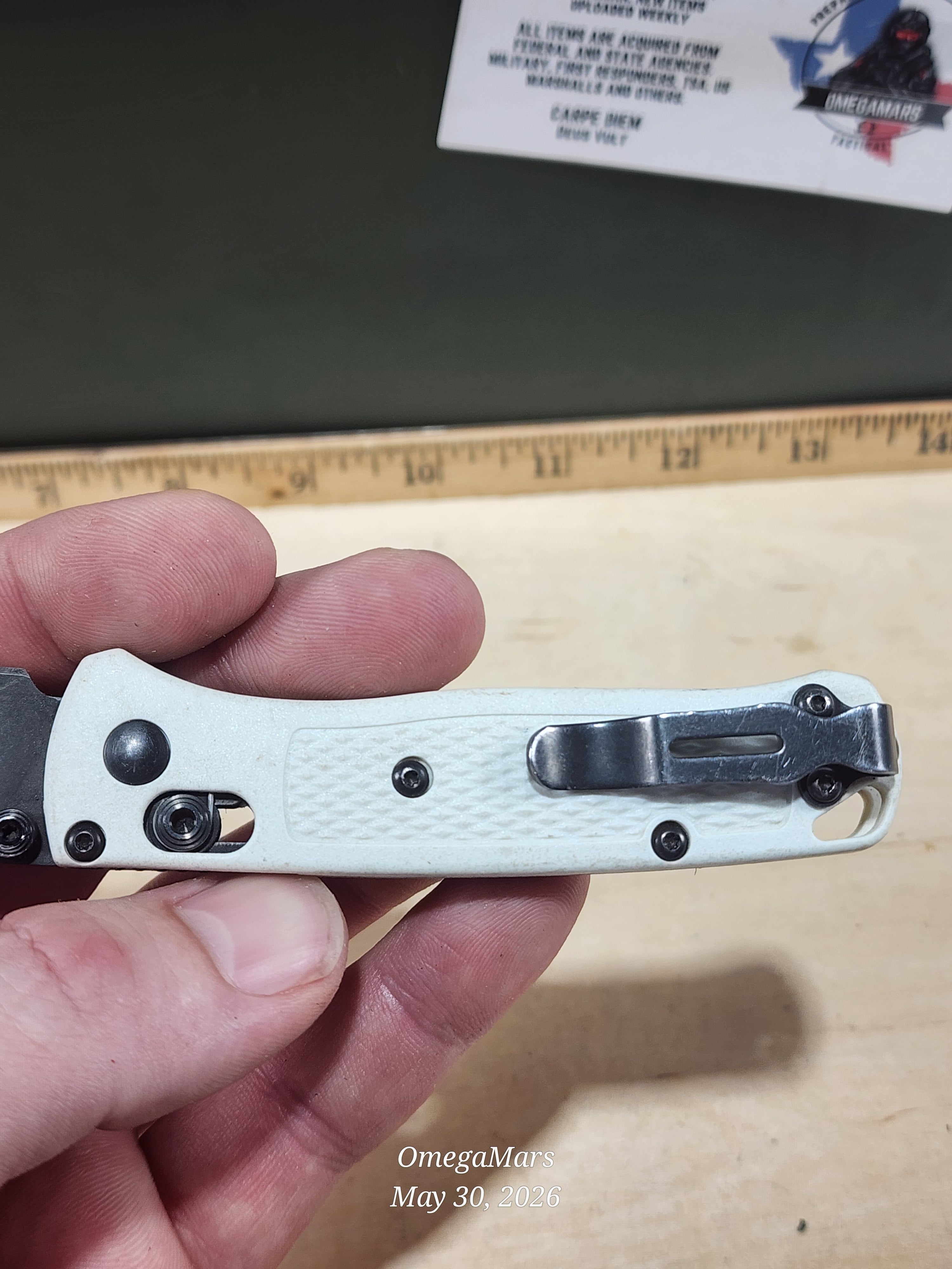 BENCHMADE 533 Mini Bugout S30V - Light Usage - Dirty #18