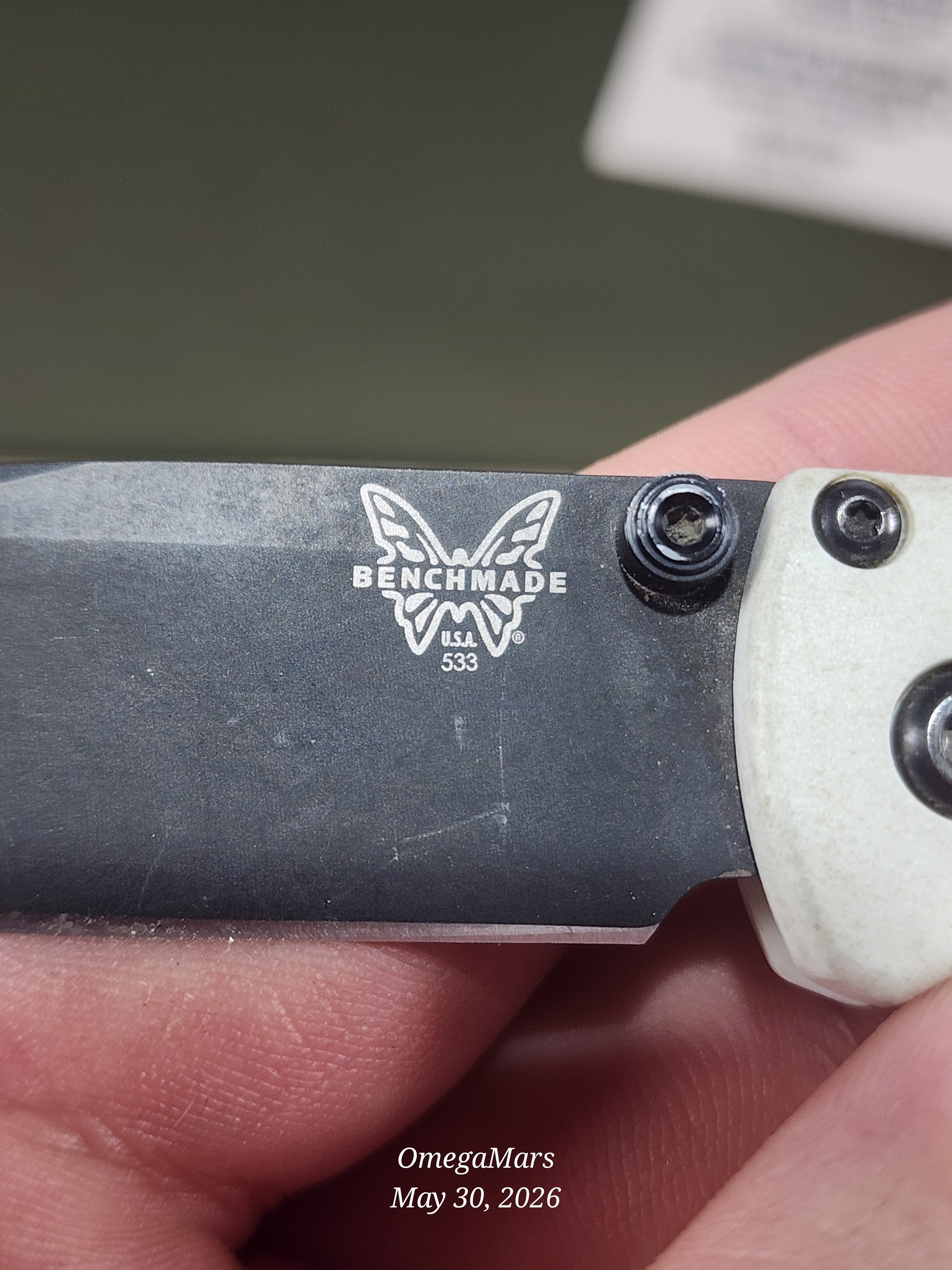 BENCHMADE 533 Mini Bugout S30V - Light Usage - Dirty #18
