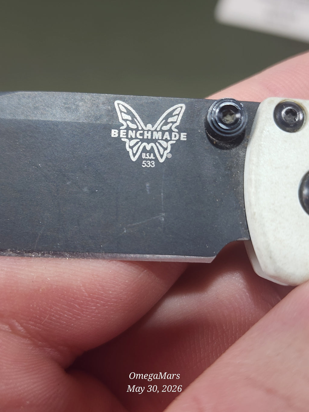 BENCHMADE 533 Mini Bugout S30V - Light Usage - Dirty #18