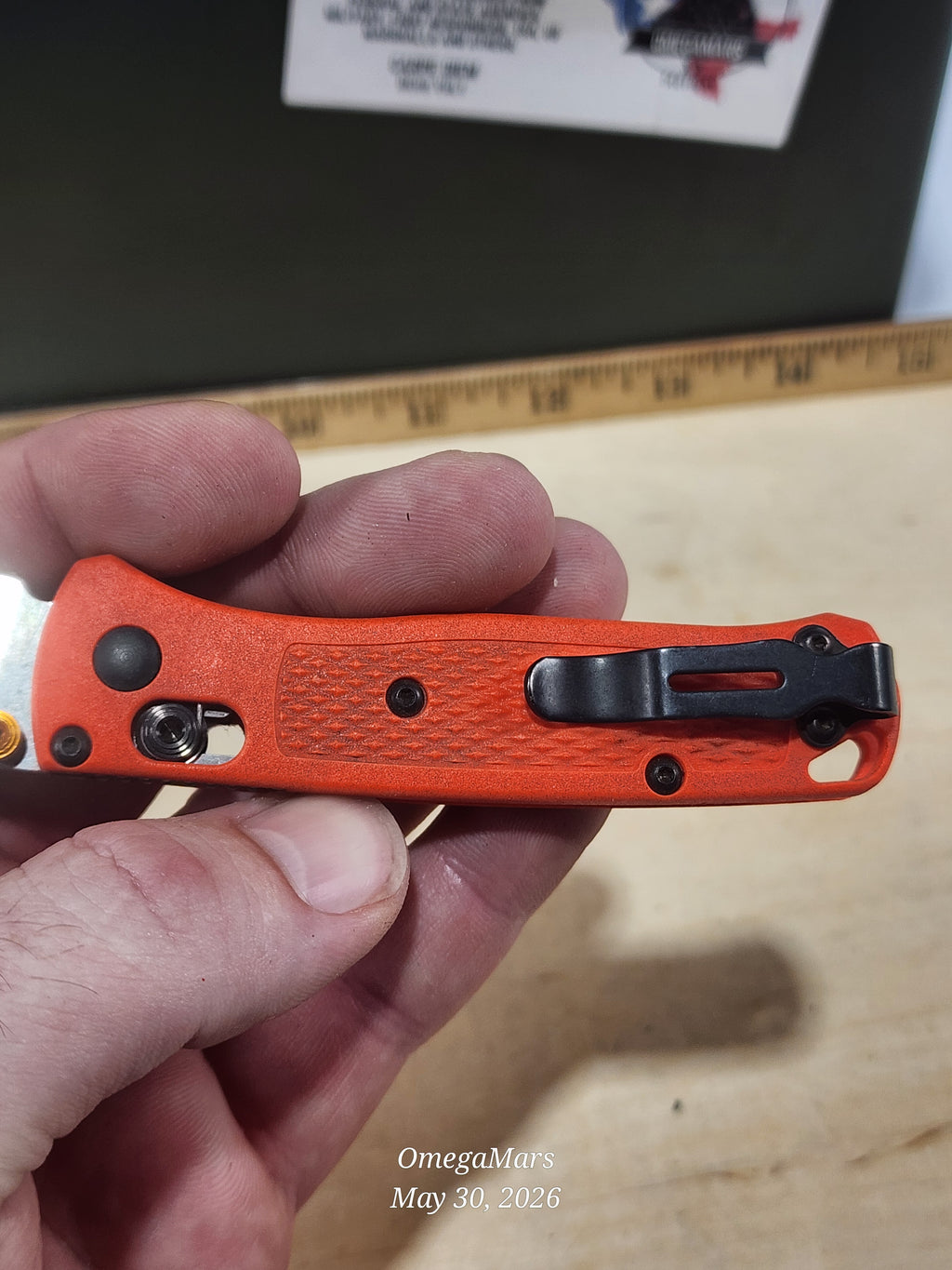 BENCHMADE 533 Mini Bugout S30V - Light Usage - Dirty #19