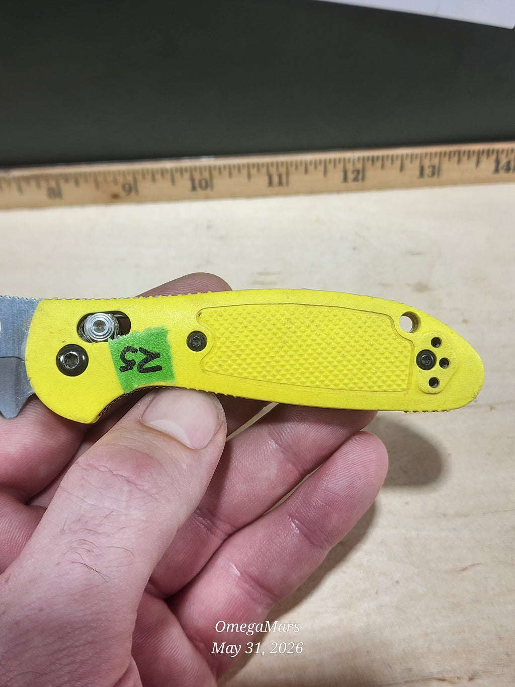 BENCHMADE 555 - 154CM - Mini Griptilain - Light Usage/Dirty - #25Gr
